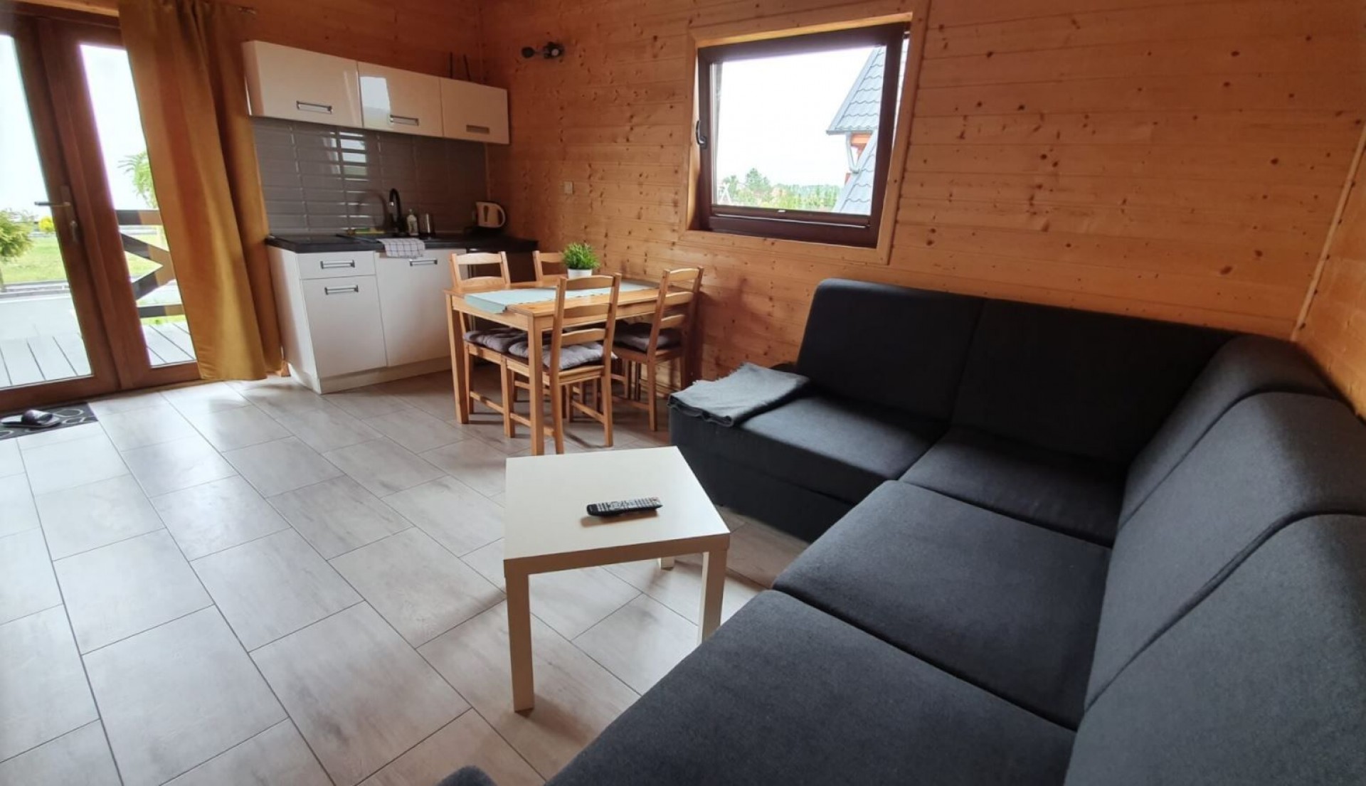 Piaskowa11 Domki z podgrzewanym basenem