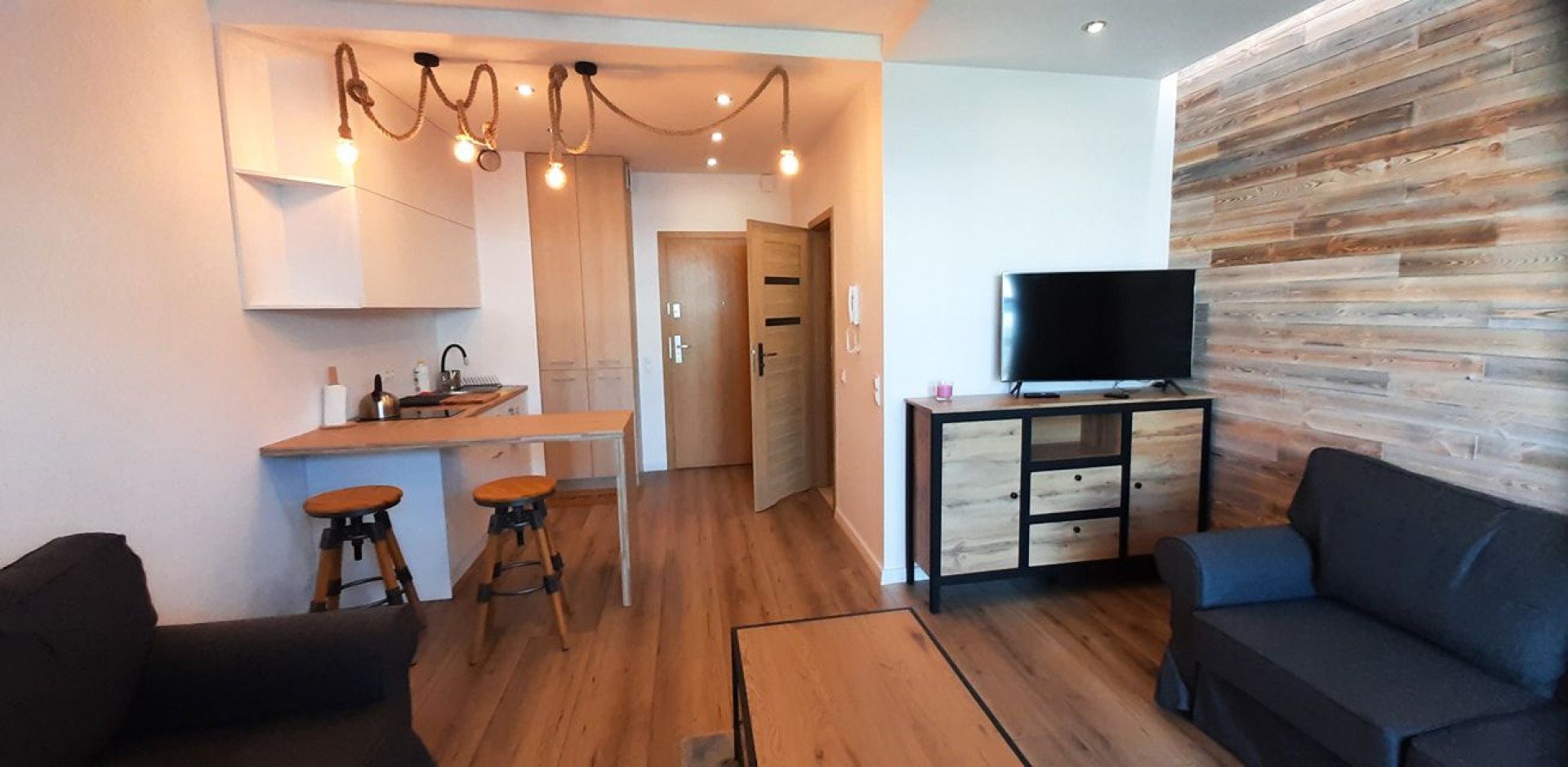 Encyk Apartment