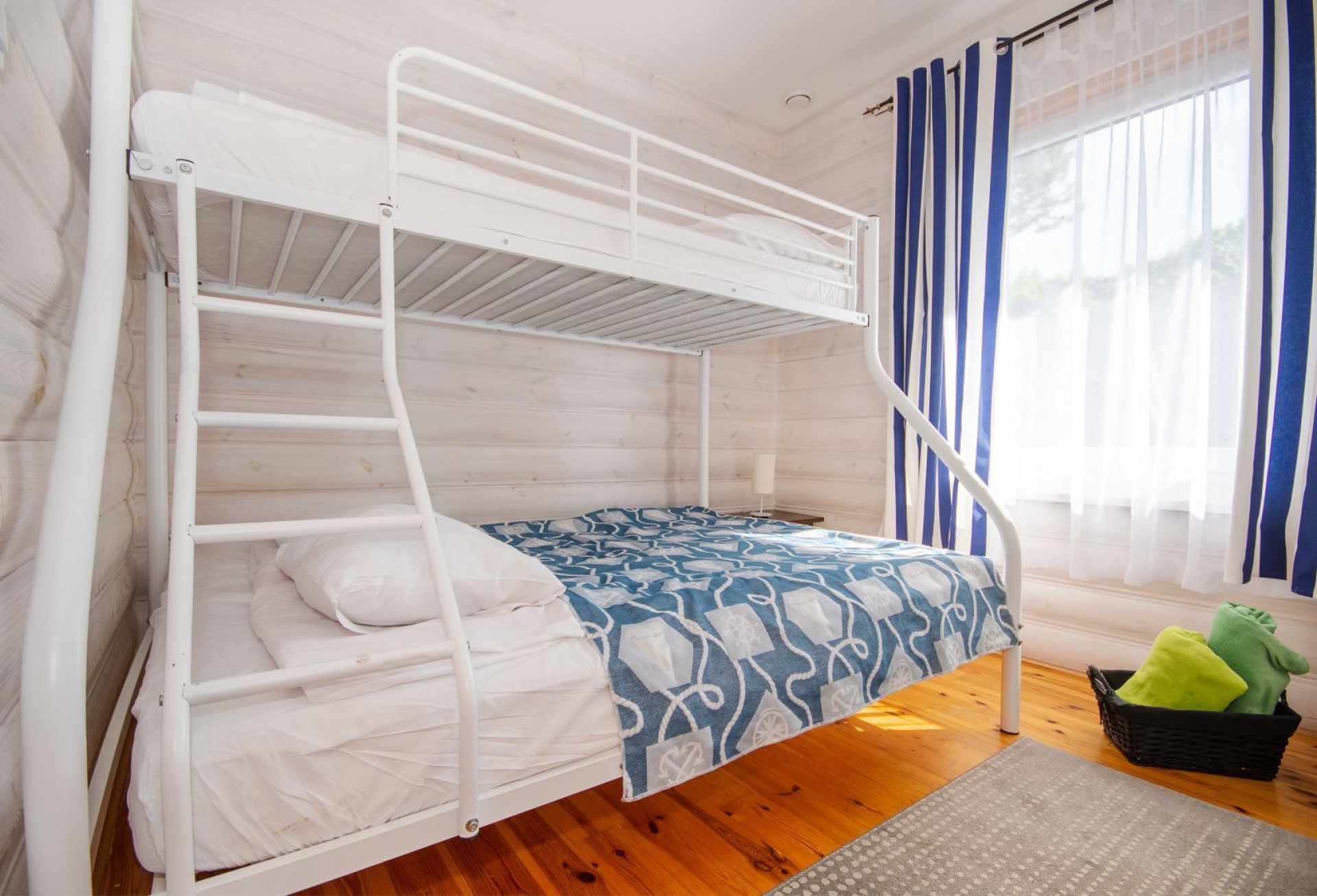 APARTAMENT NR 1