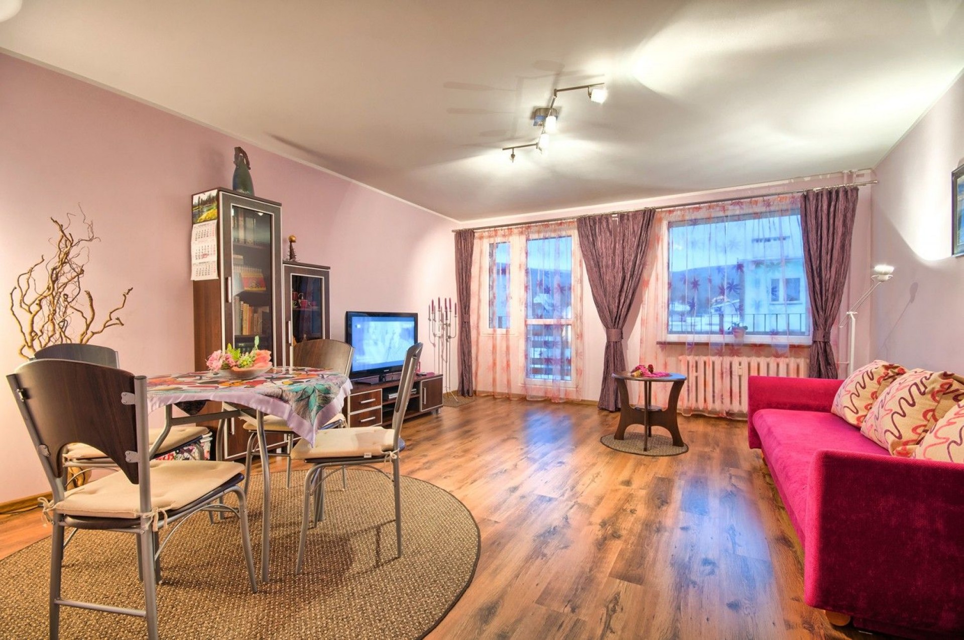 Apartament PELE