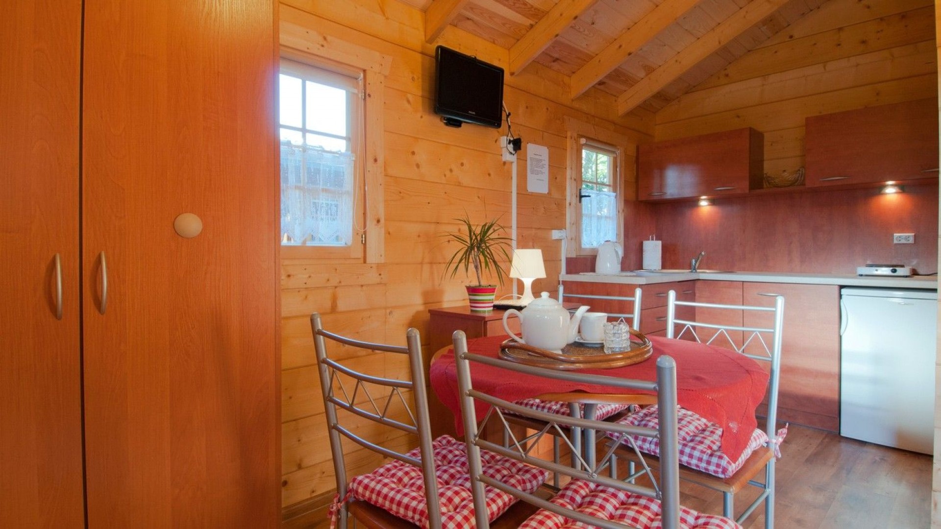 Apartamenty, Domki i Pokoje SONIA