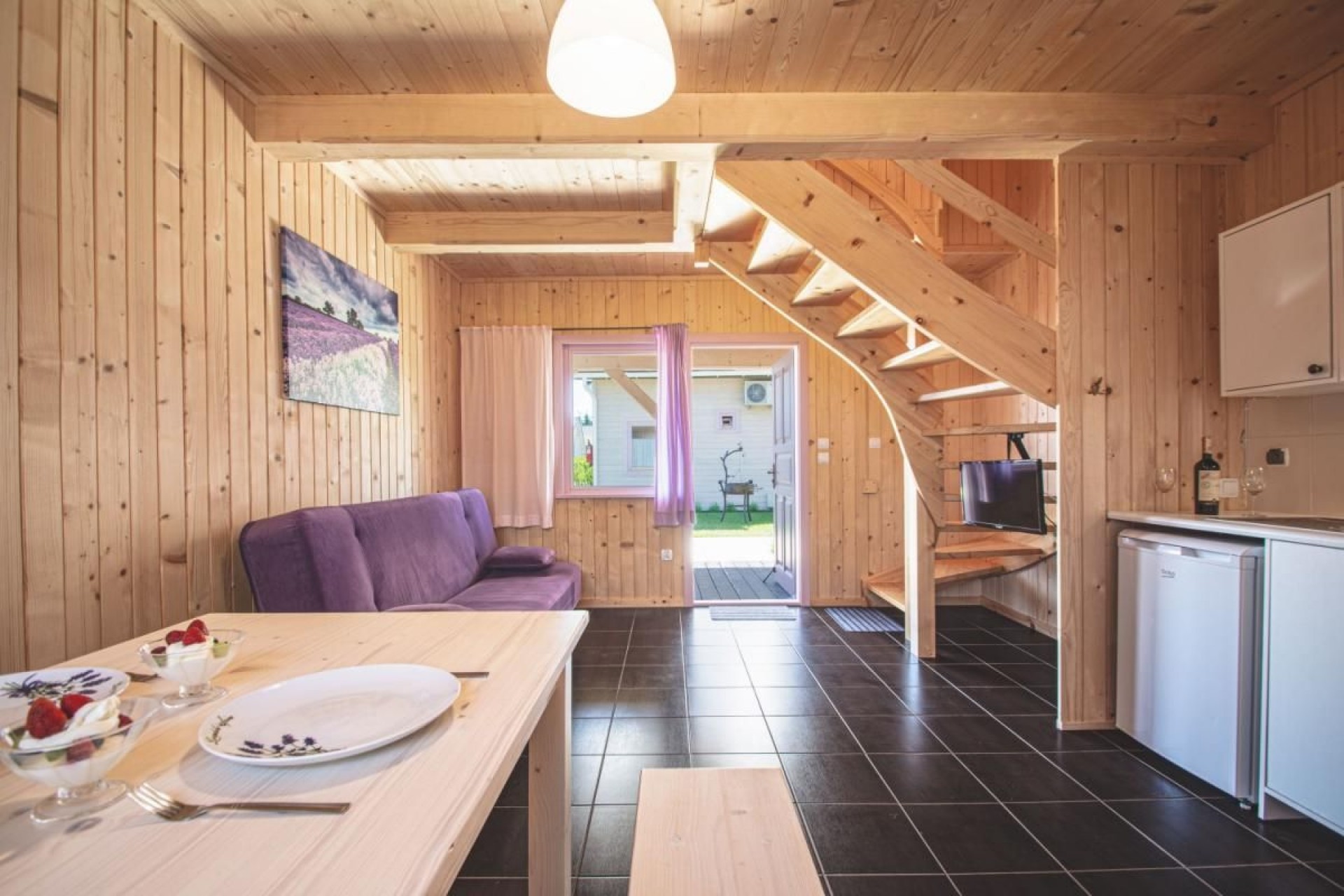 LAWENDOWA WYSPA Klub Nadmorski