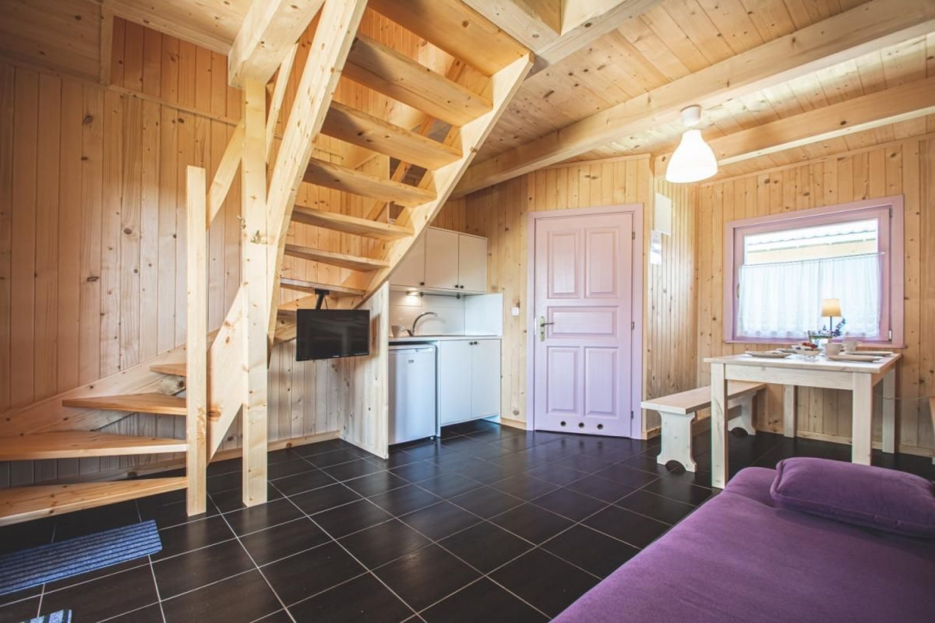 LAWENDOWA WYSPA Klub Nadmorski