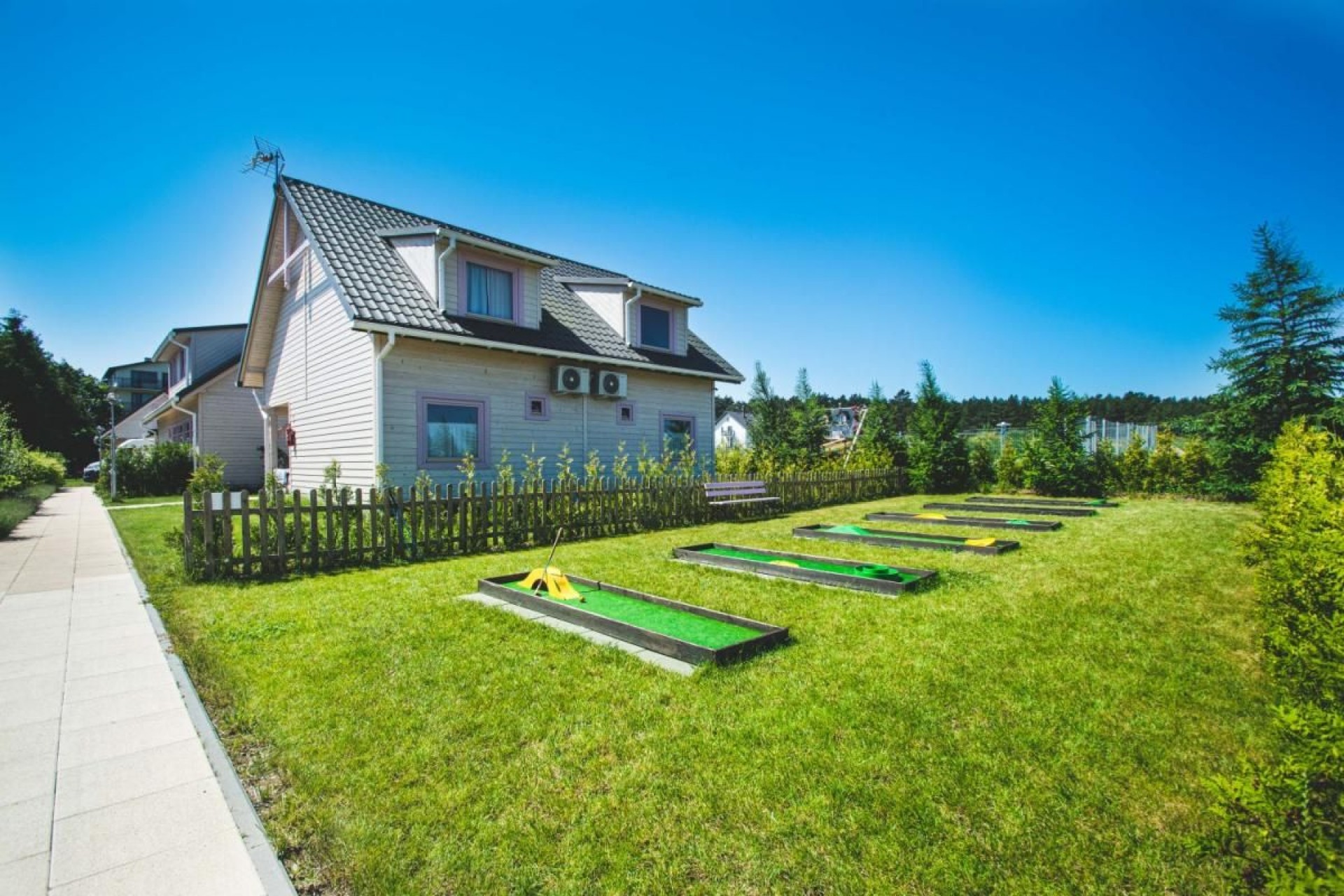 LAWENDOWA WYSPA Klub Nadmorski