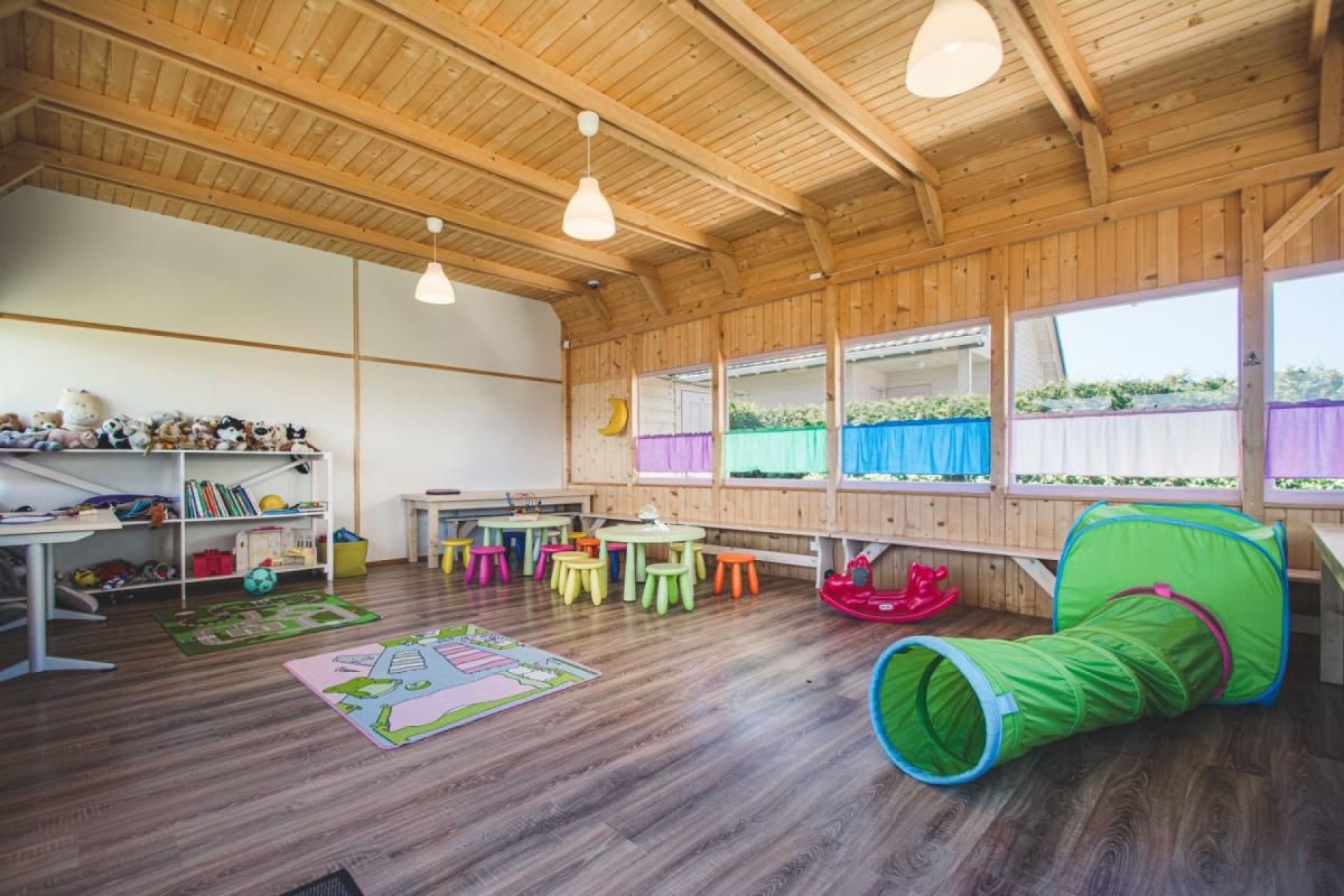 LAWENDOWA WYSPA Klub Nadmorski