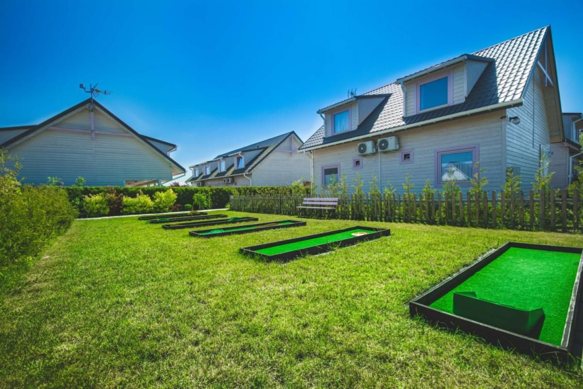 LAWENDOWA WYSPA Klub Nadmorski