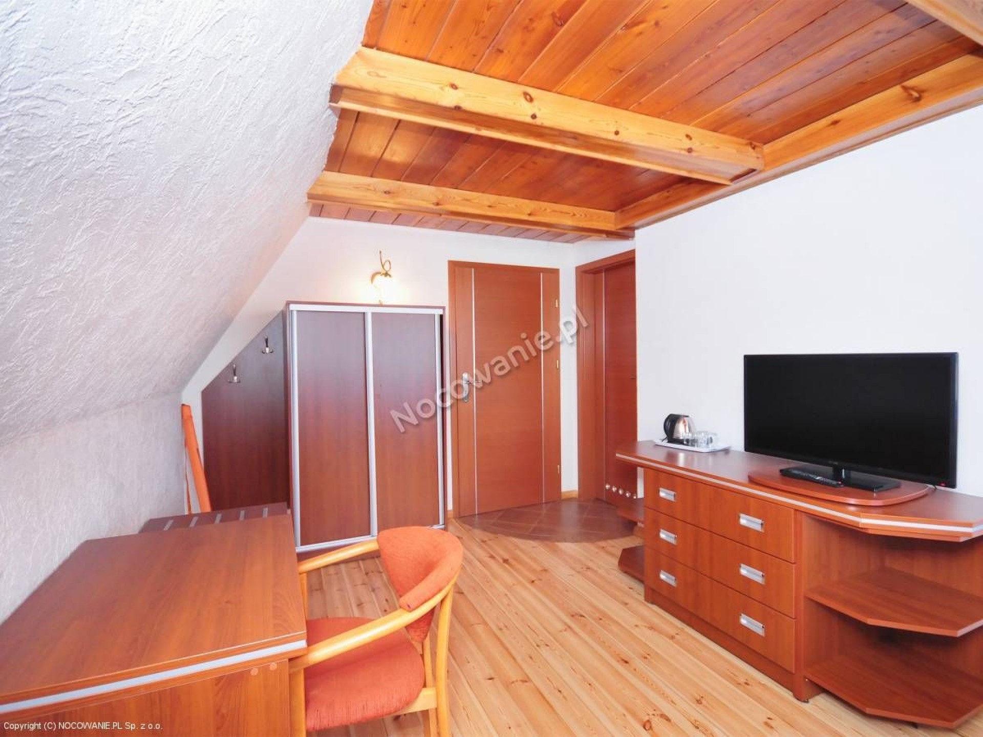 Pensjonat TADEUSZ I APARTAMENTY