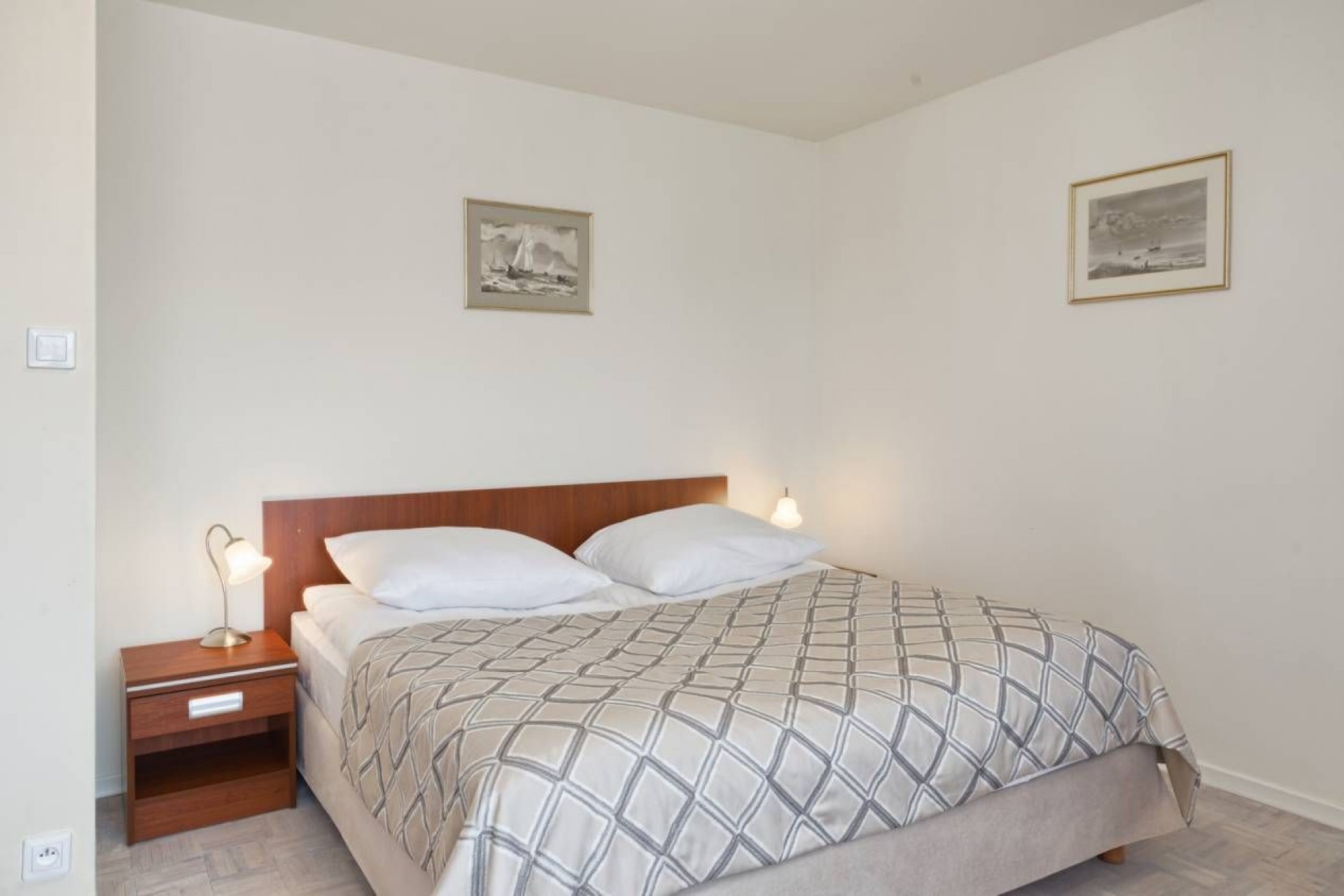 Pensjonat TADEUSZ I APARTAMENTY