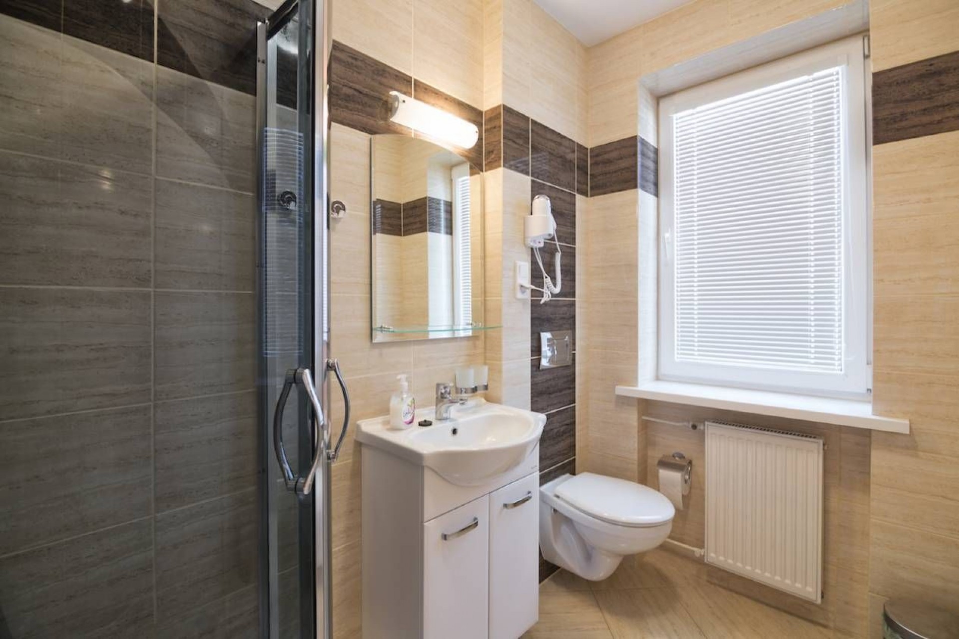 Pensjonat TADEUSZ I APARTAMENTY