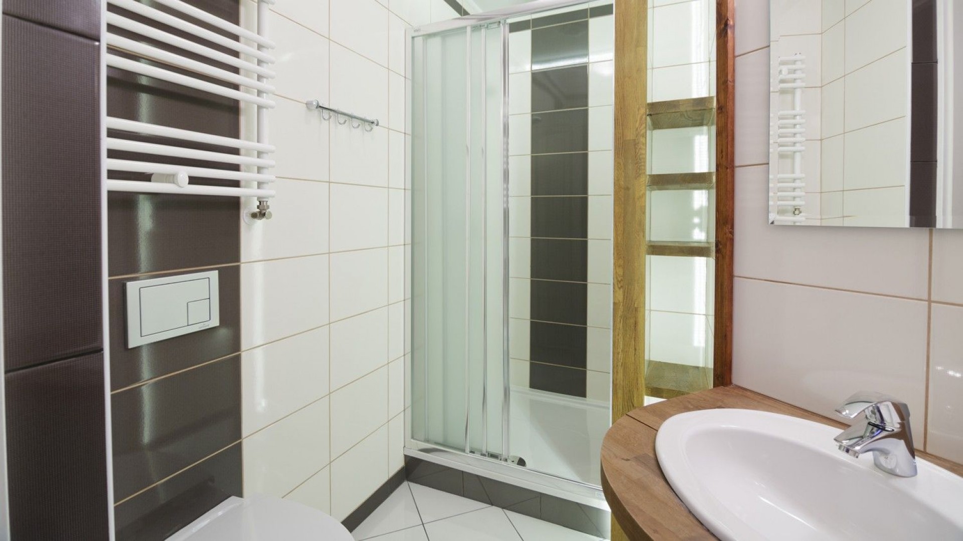 Pensjonat TADEUSZ I APARTAMENTY