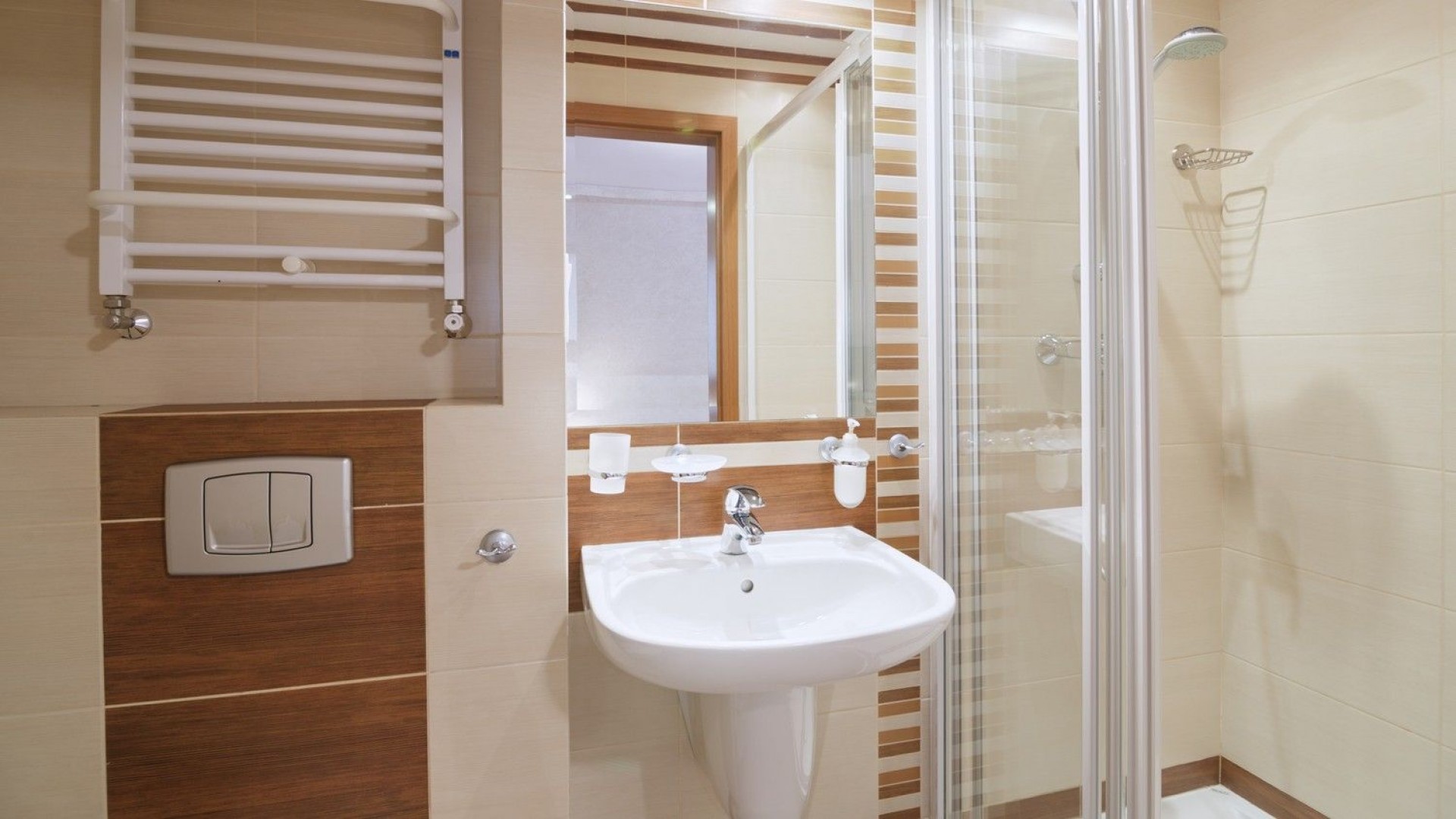 Pensjonat TADEUSZ I APARTAMENTY