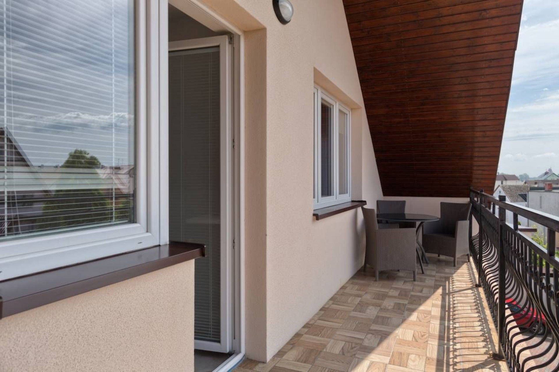 Pensjonat TADEUSZ I APARTAMENTY