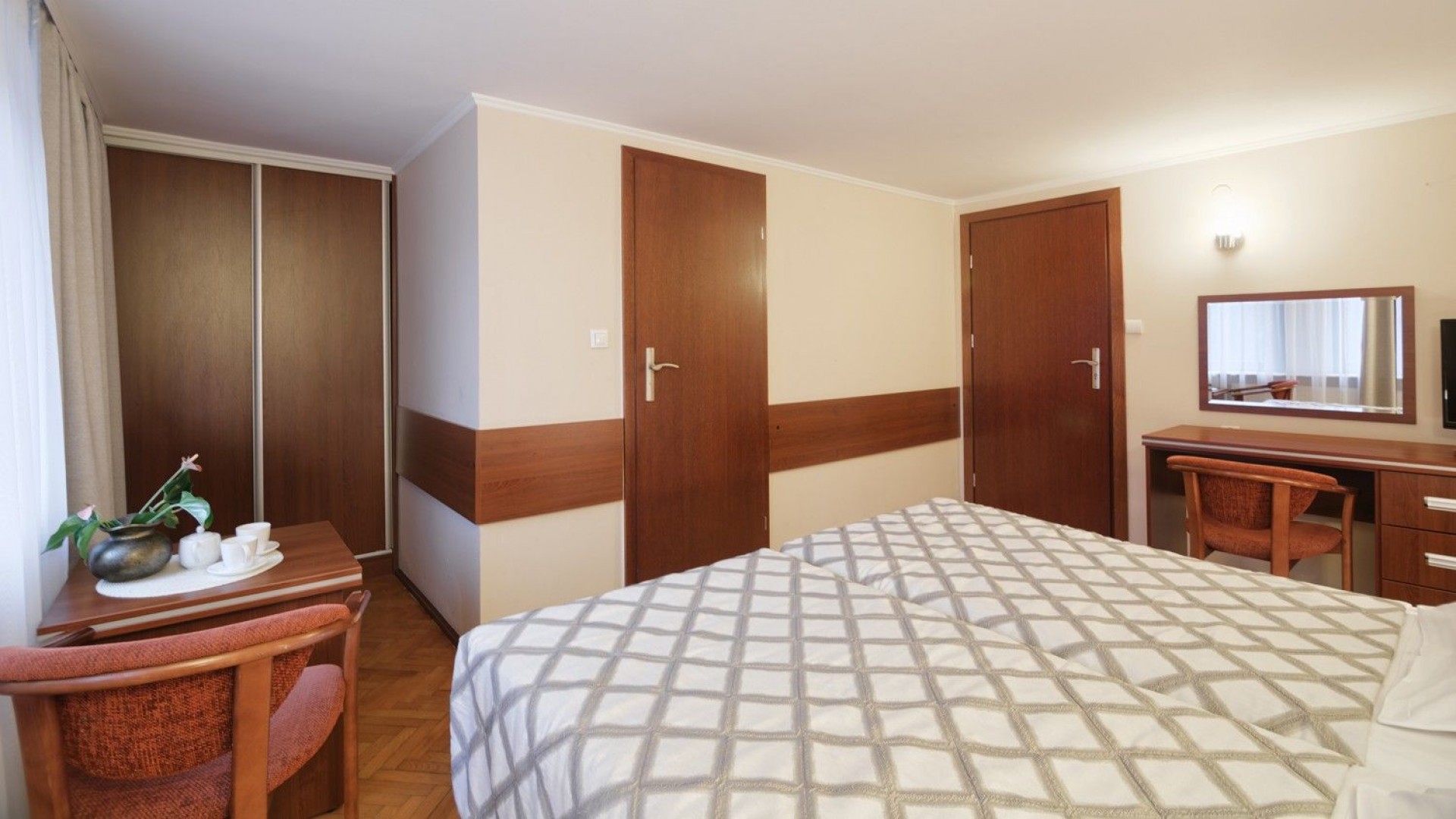 Pensjonat TADEUSZ I APARTAMENTY