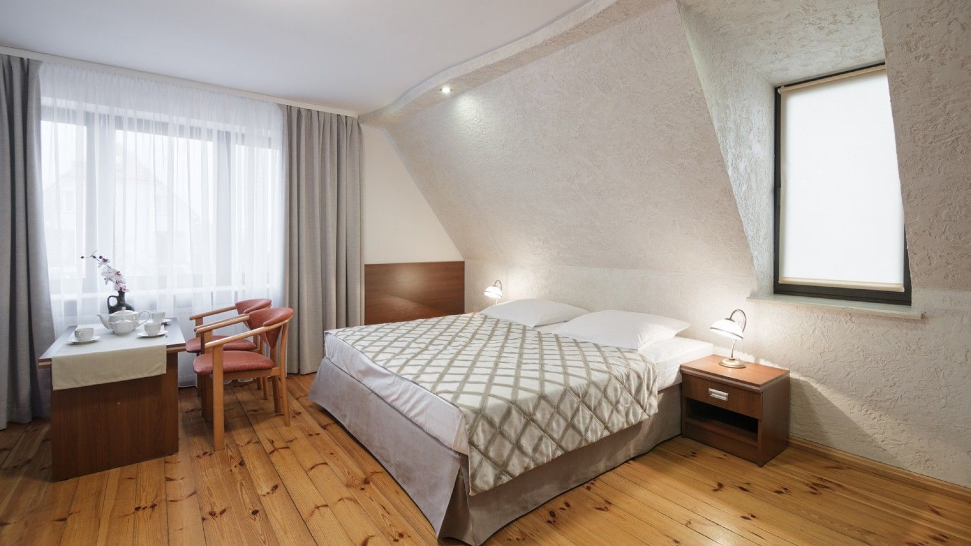 Pensjonat TADEUSZ I APARTAMENTY