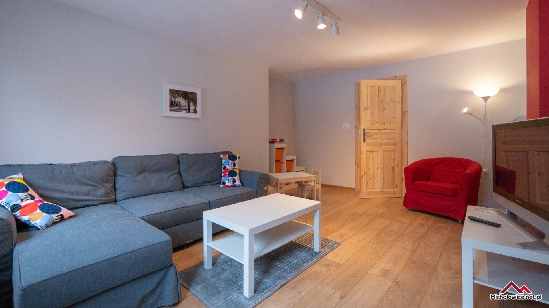 APARTAMENT 600 n.p.m.