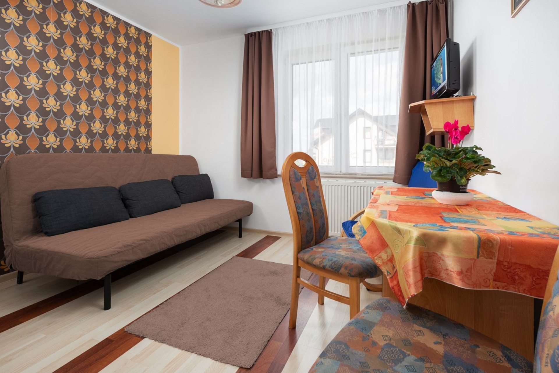 Pokoje Gościnne CHŁAPOWIANKA