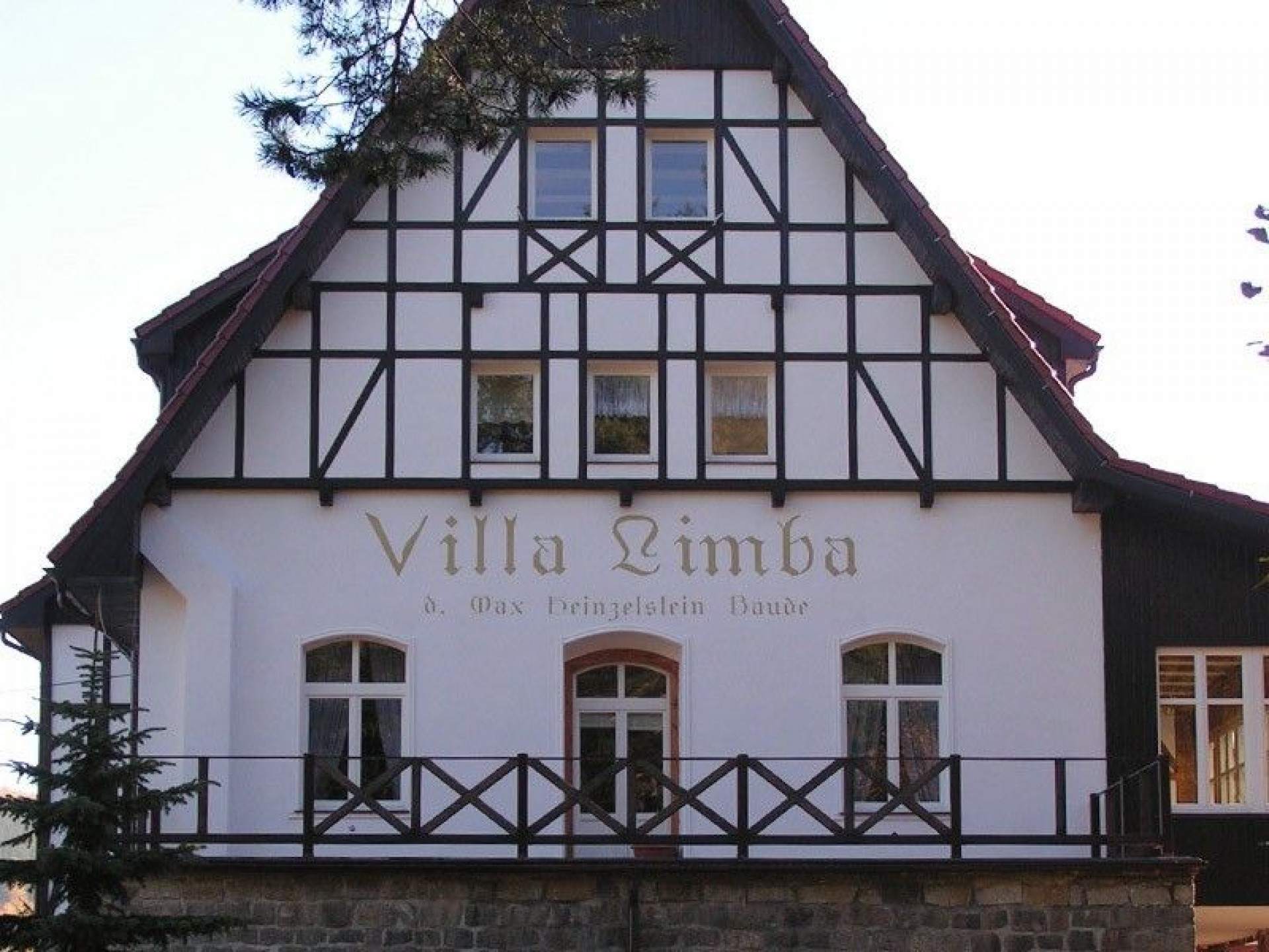 Villa LIMBA