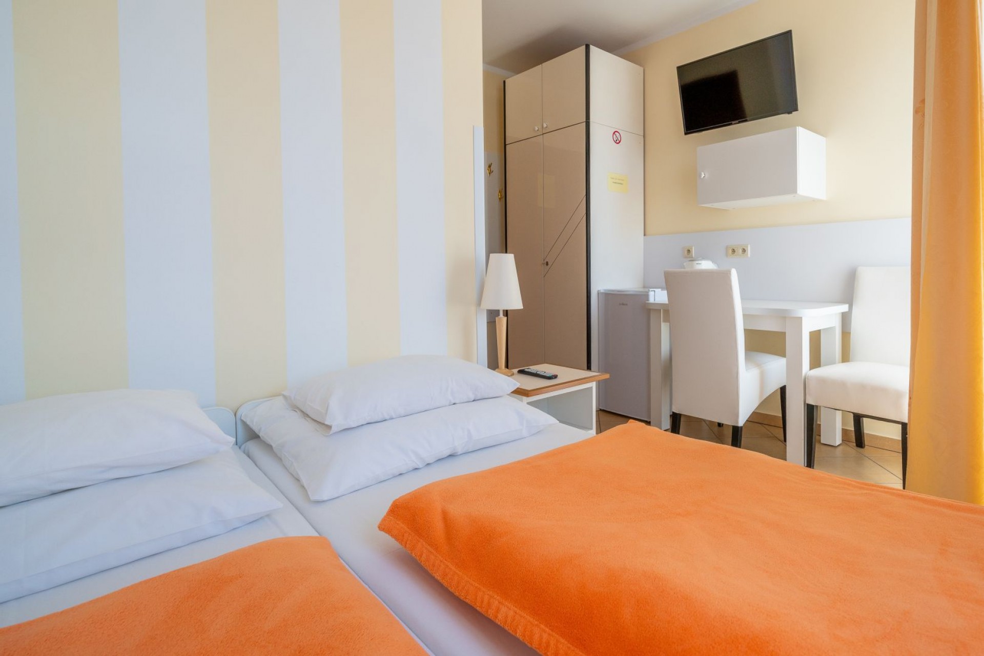 Pokój nr. 8 pierwsze piętro 2 osobowy