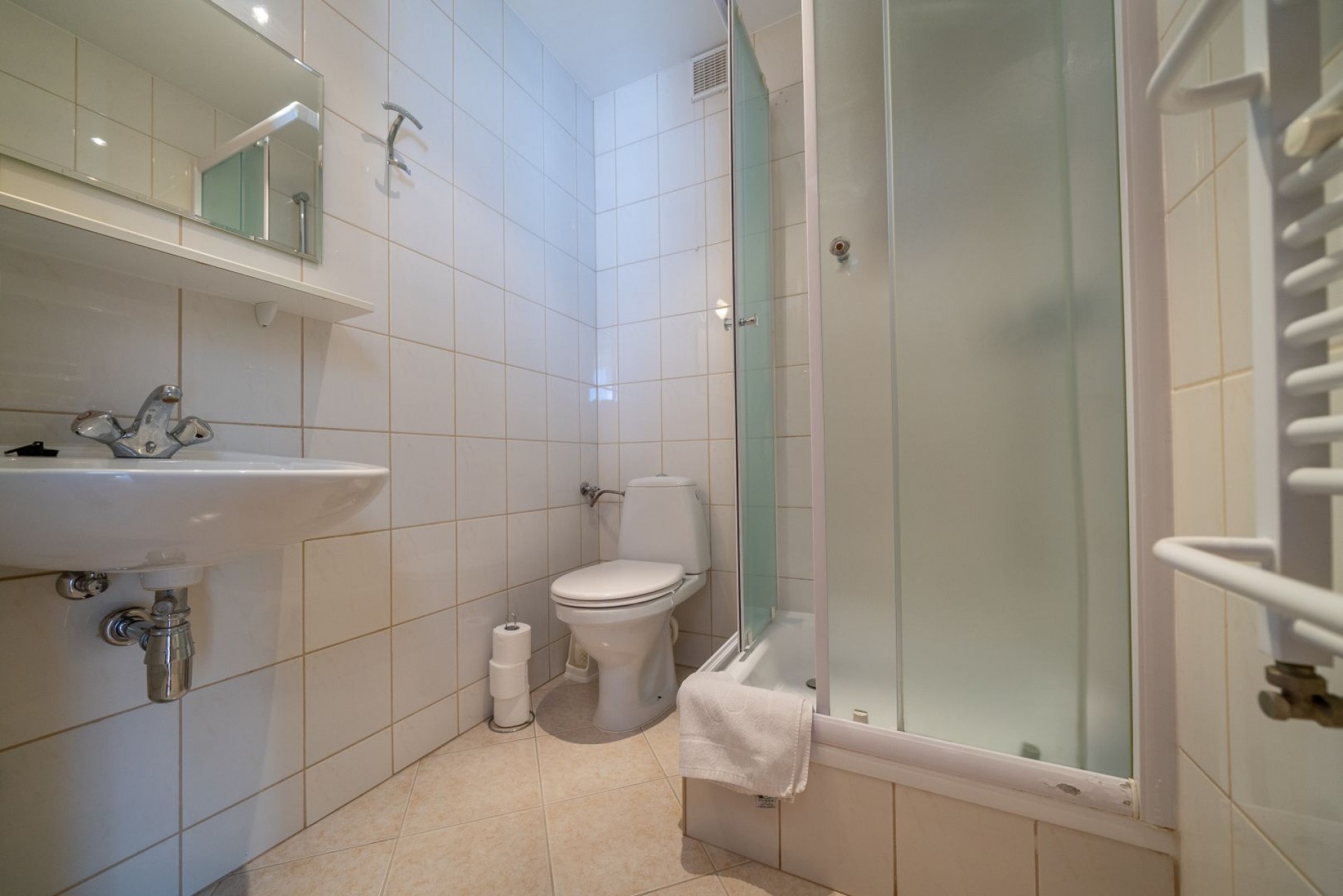 Pokój nr. 7 pierwsze piętro 3 osobowy