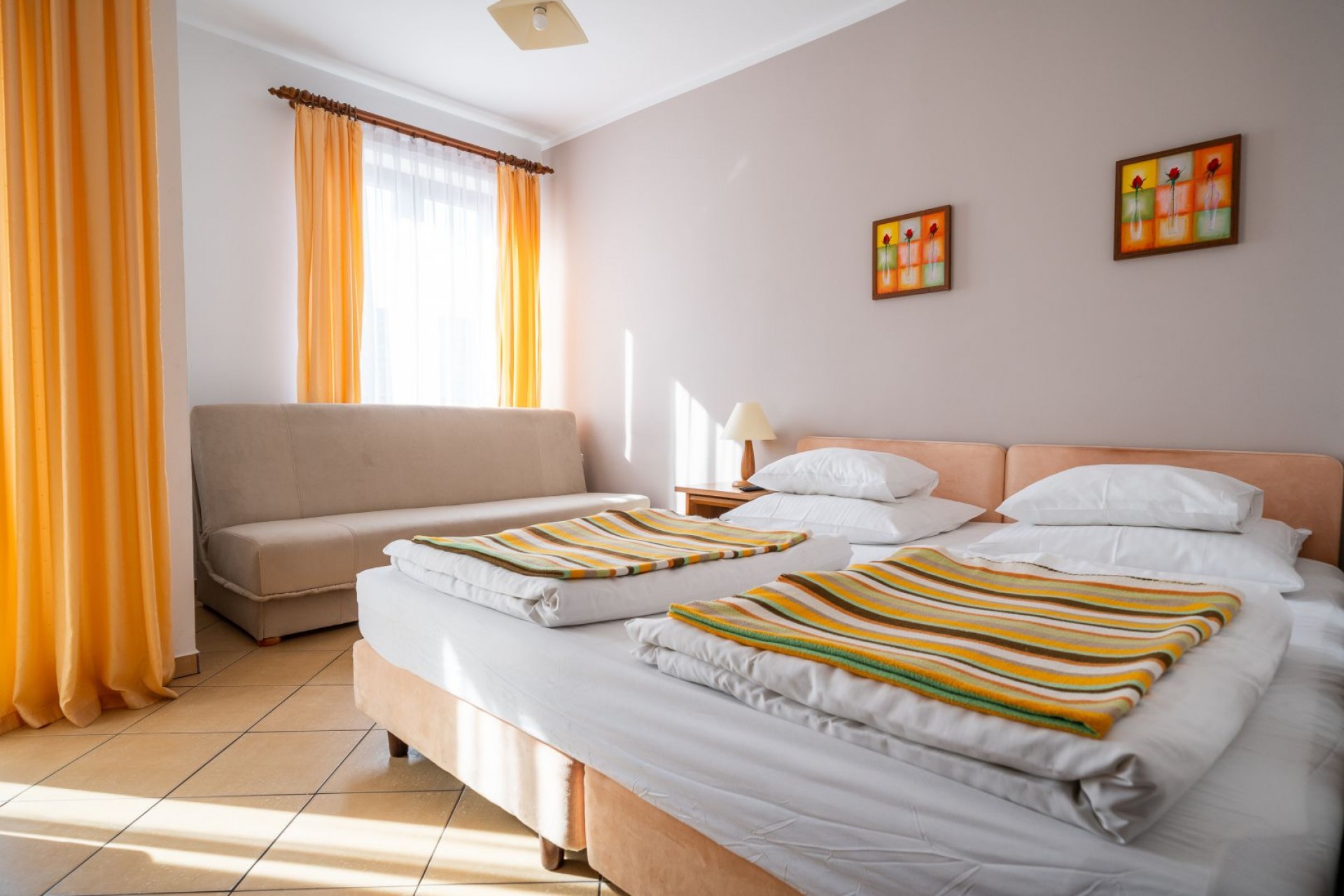 Pokój nr. 10 pierwsze piętro 3-4 osobowy