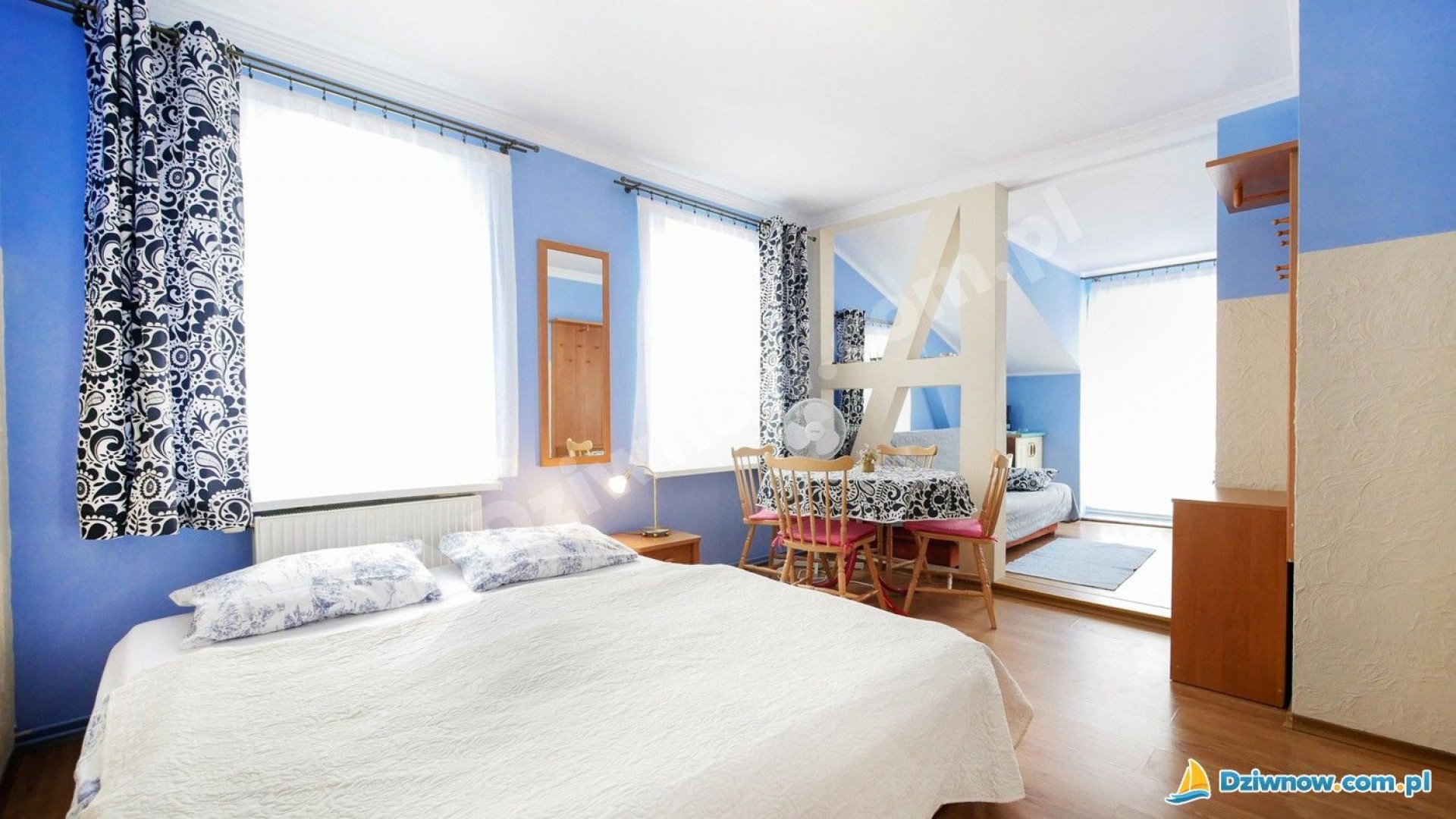 Pokoje Gościnne NIEBIESKI DOMEK