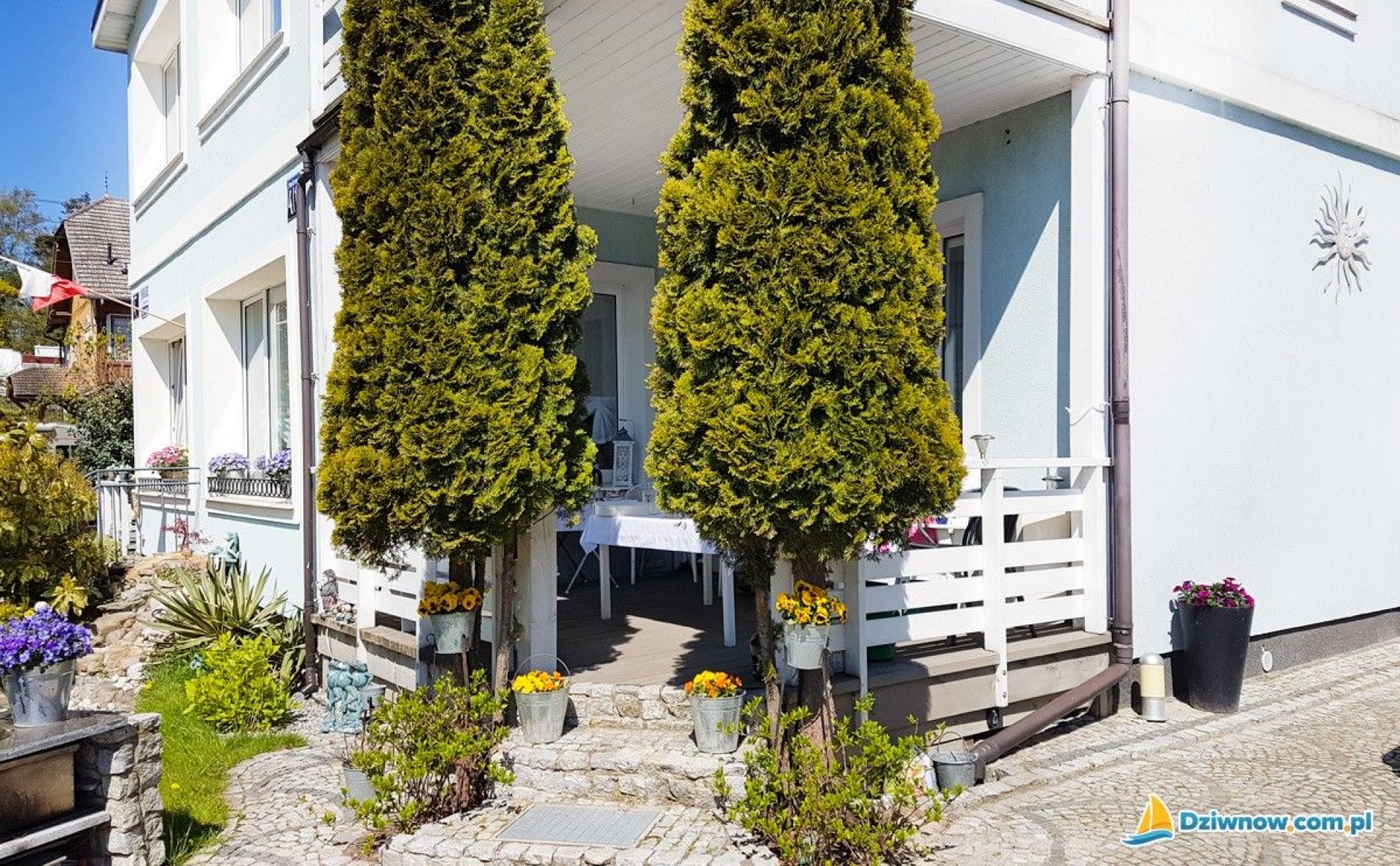 Pokoje Gościnne NIEBIESKI DOMEK