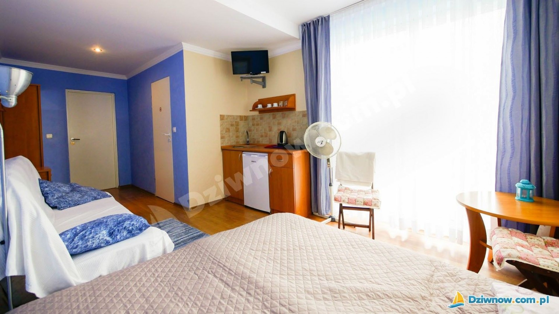 Pokoje Gościnne NIEBIESKI DOMEK
