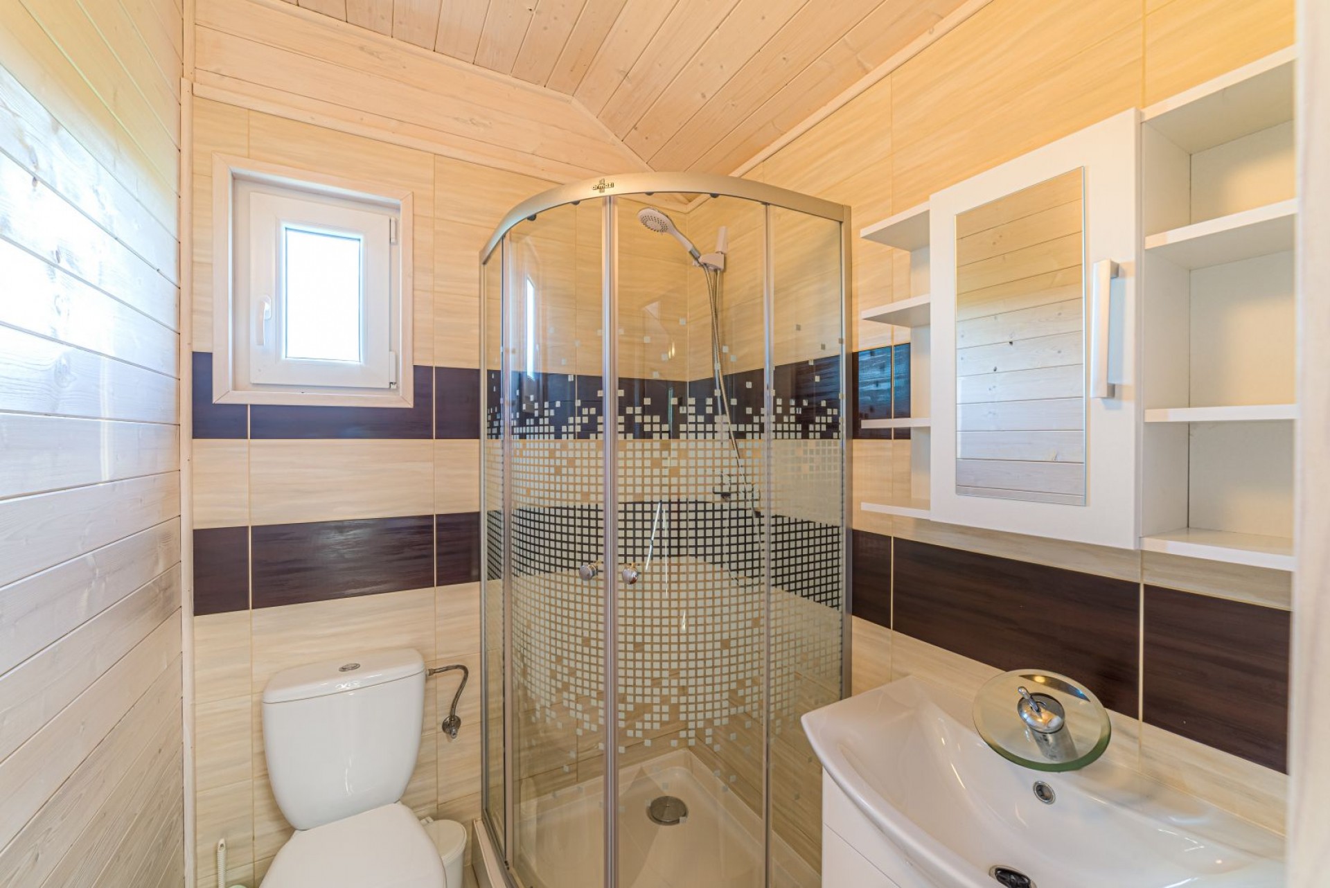 Pokoje i Domki Letniskowe POD GRUSZĄ