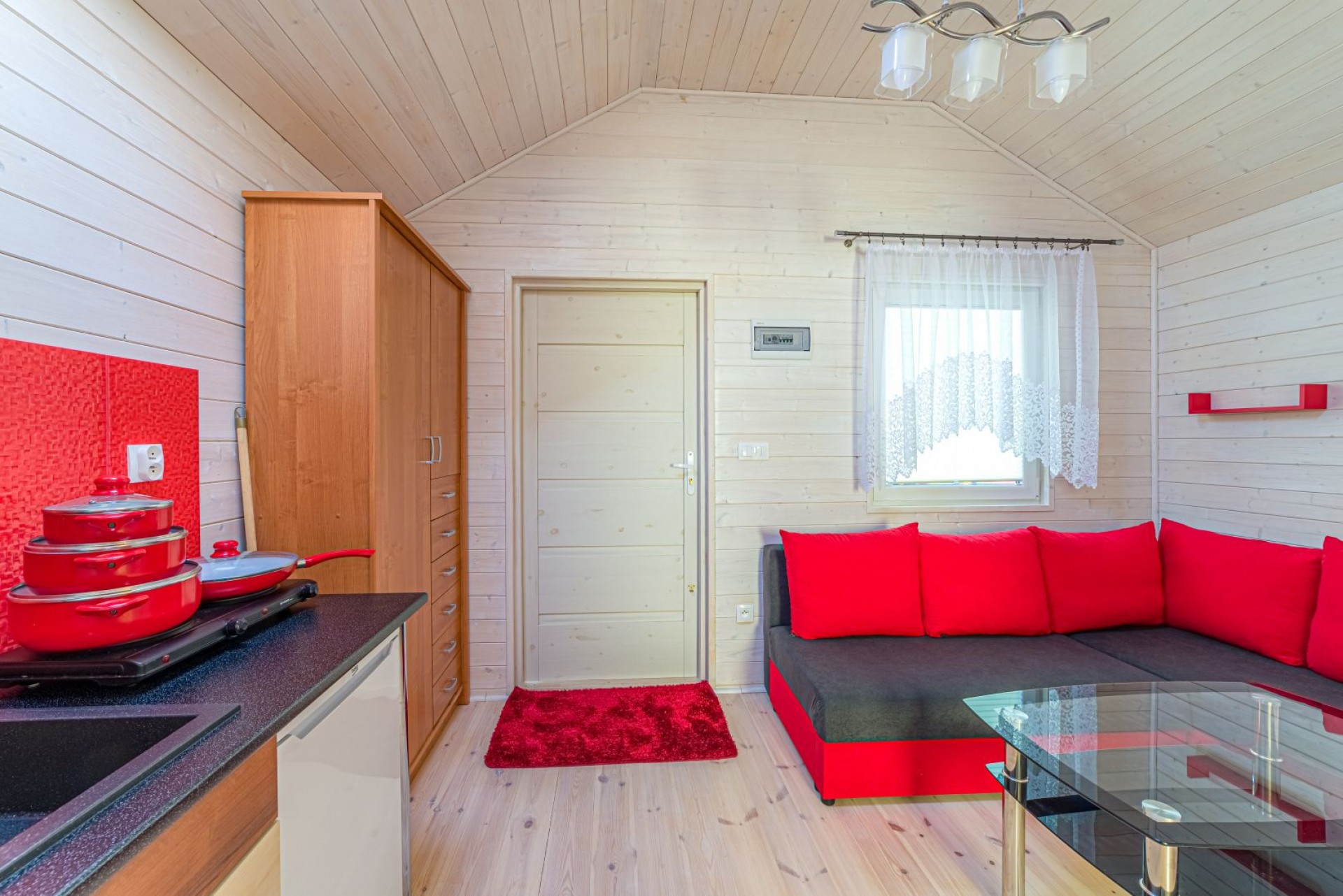 Pokoje i Domki Letniskowe POD GRUSZĄ