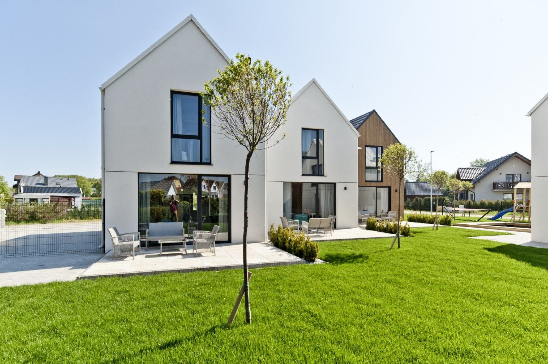 7 MODERN HOUSE