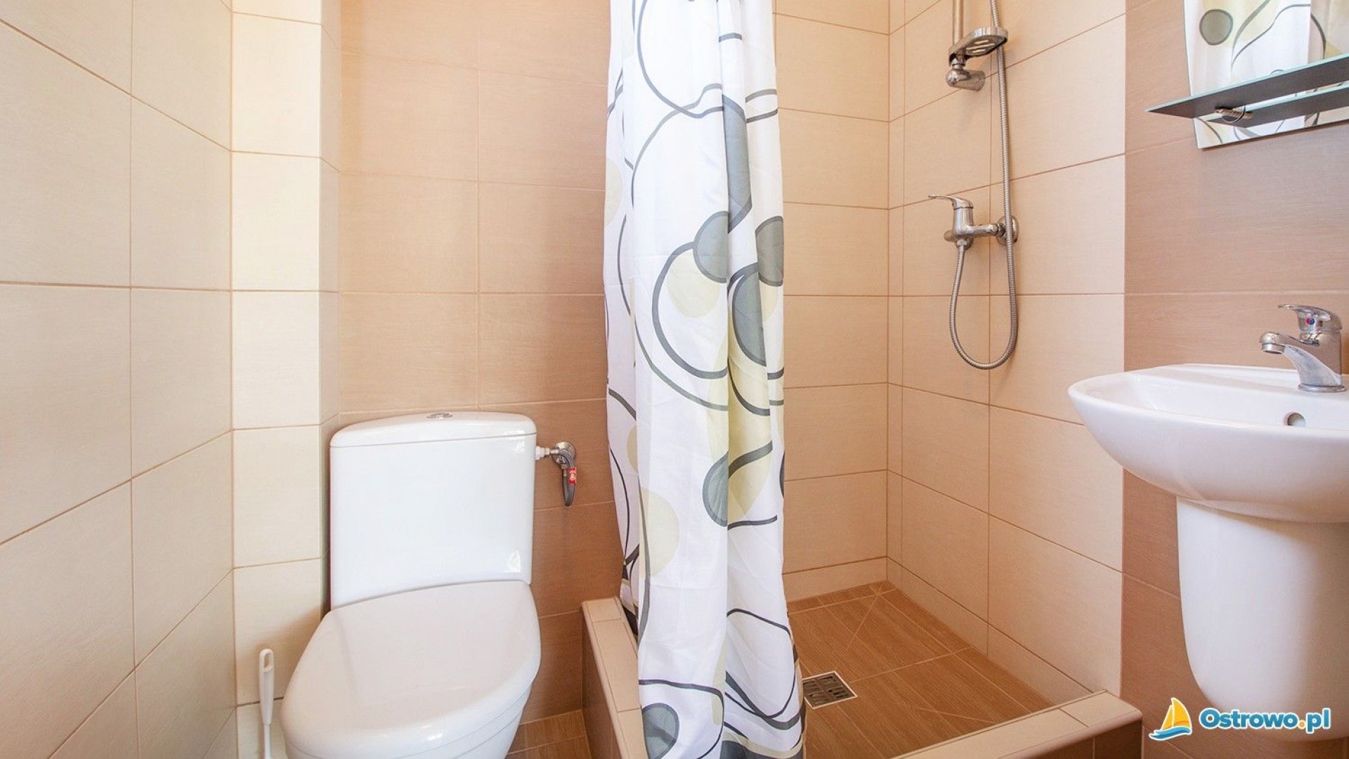 Pokoje Gościnne FLOTA