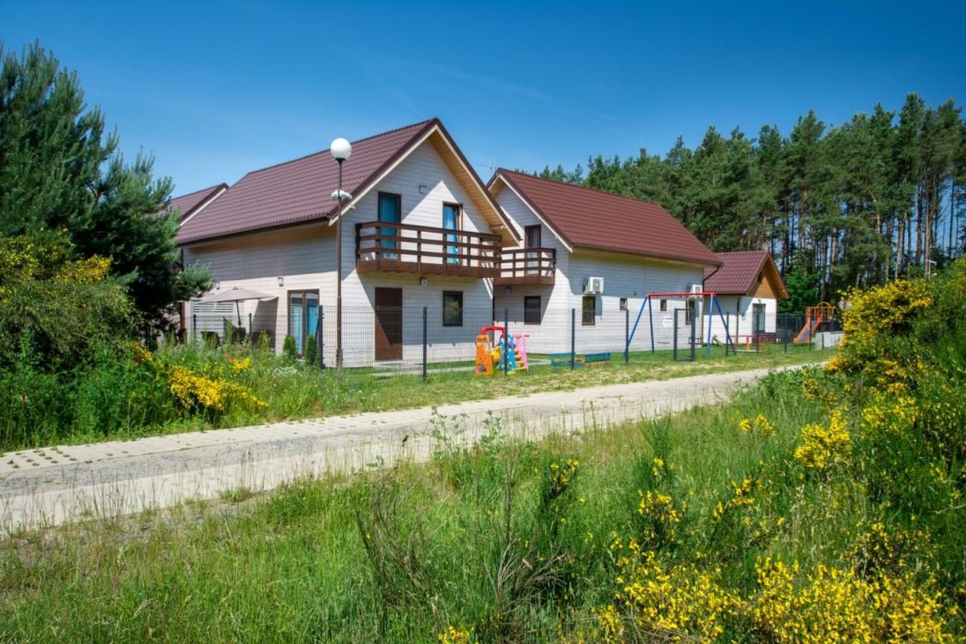 Domki Apartamentowe KIERUNEK ROZEWIE
