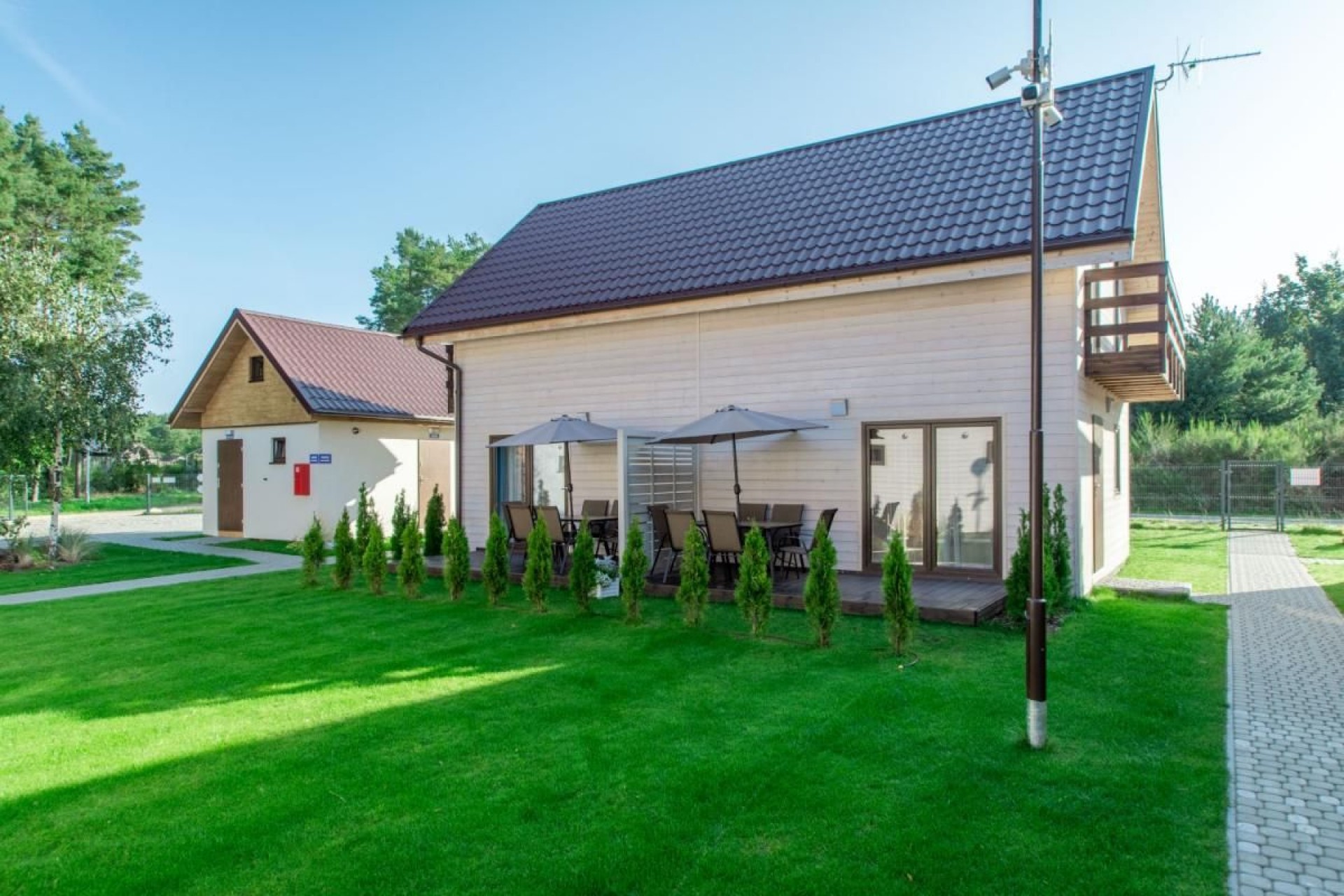 Domki Apartamentowe KIERUNEK ROZEWIE