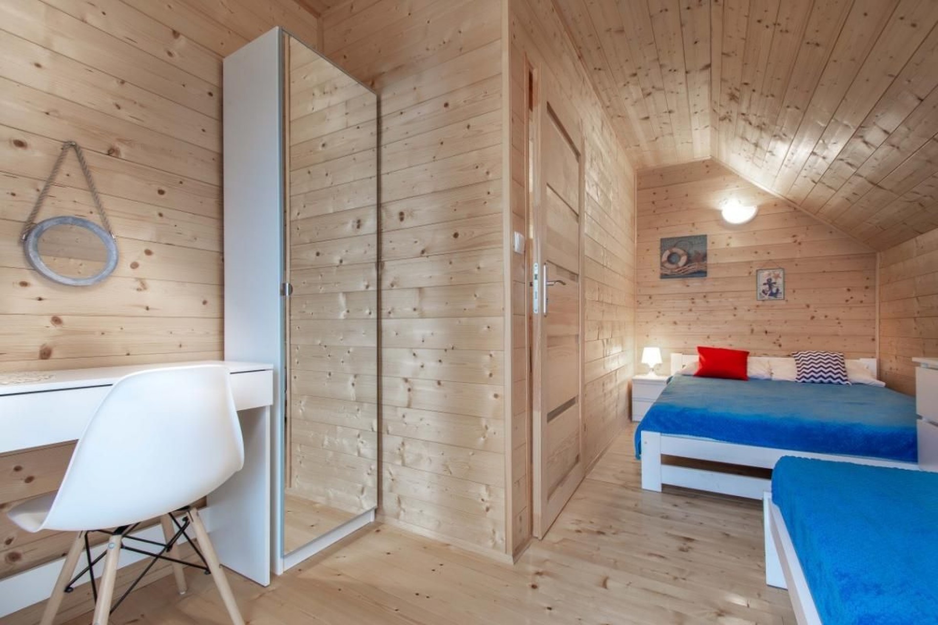 Domki Apartamentowe KIERUNEK ROZEWIE