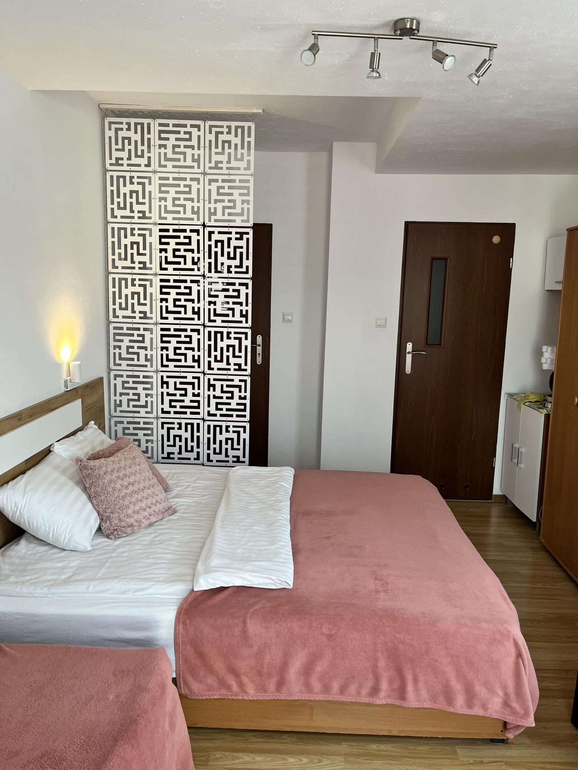 Pokój dwu-trzyosobowy