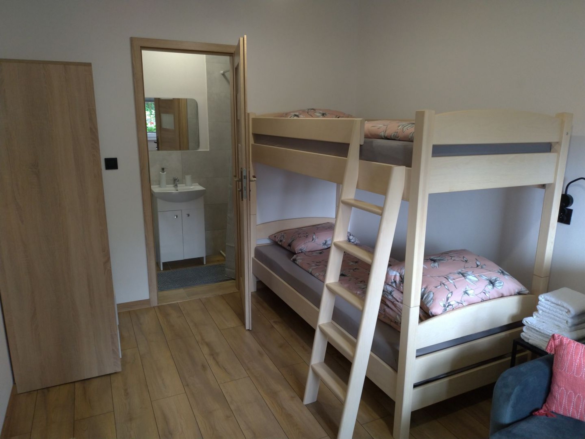 Pokoje Gościnne POD DĘBAMI