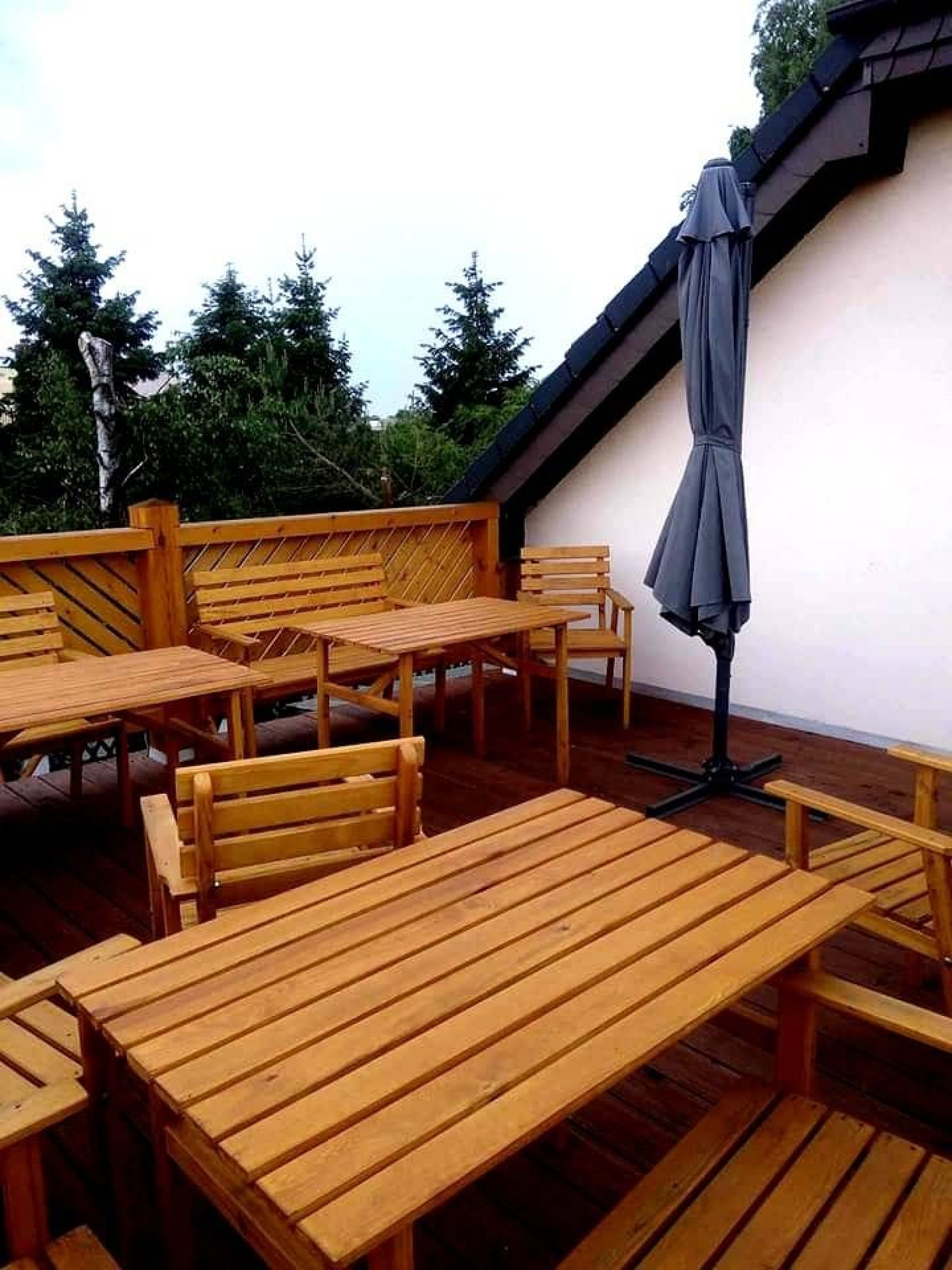 Pokoje Gościnne POD DĘBAMI