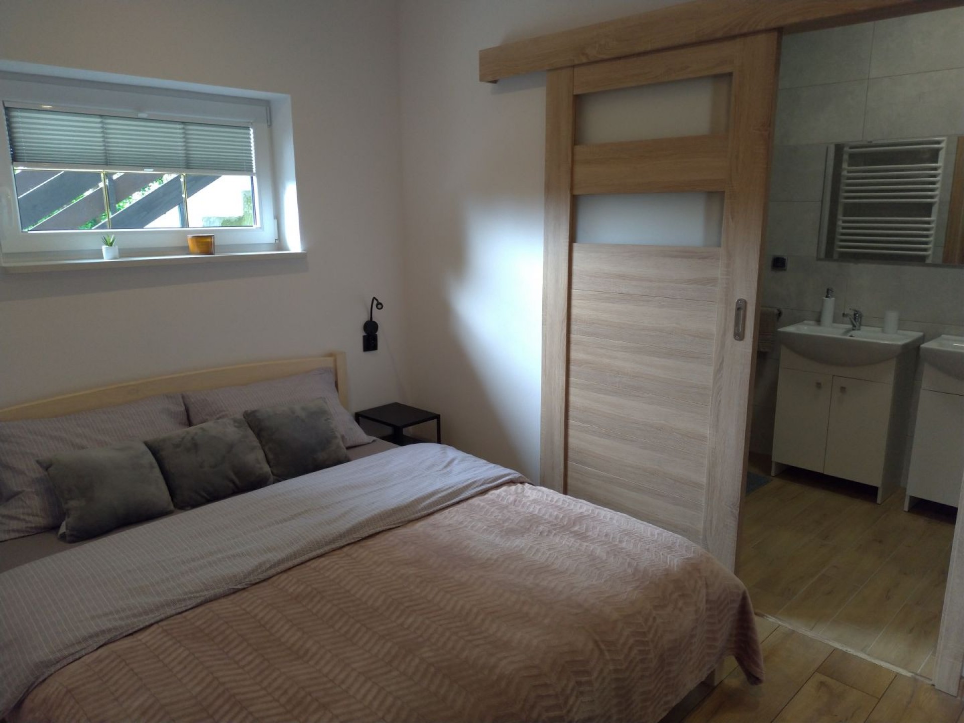 Pokoje Gościnne POD DĘBAMI