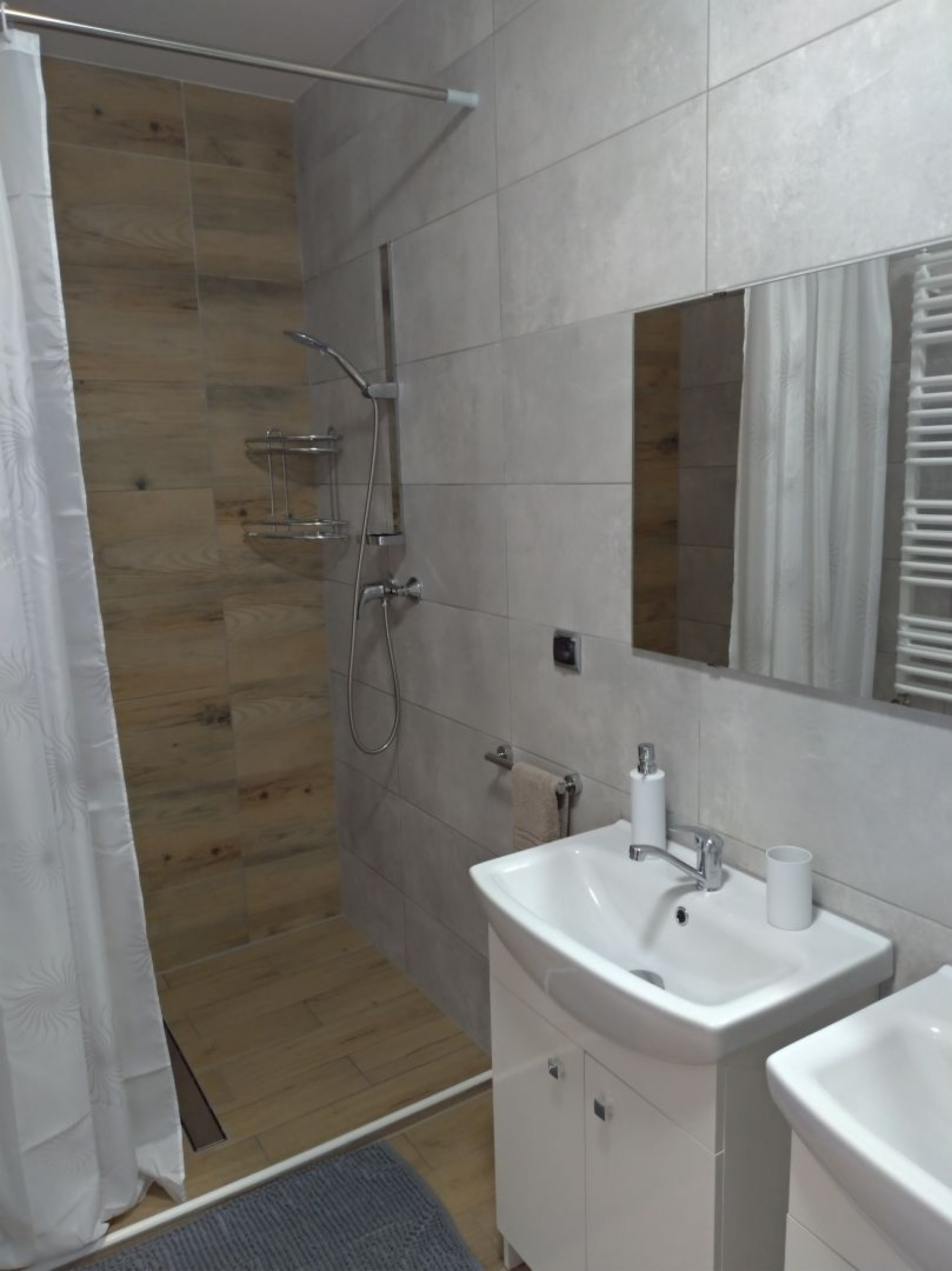 Pokoje Gościnne POD DĘBAMI