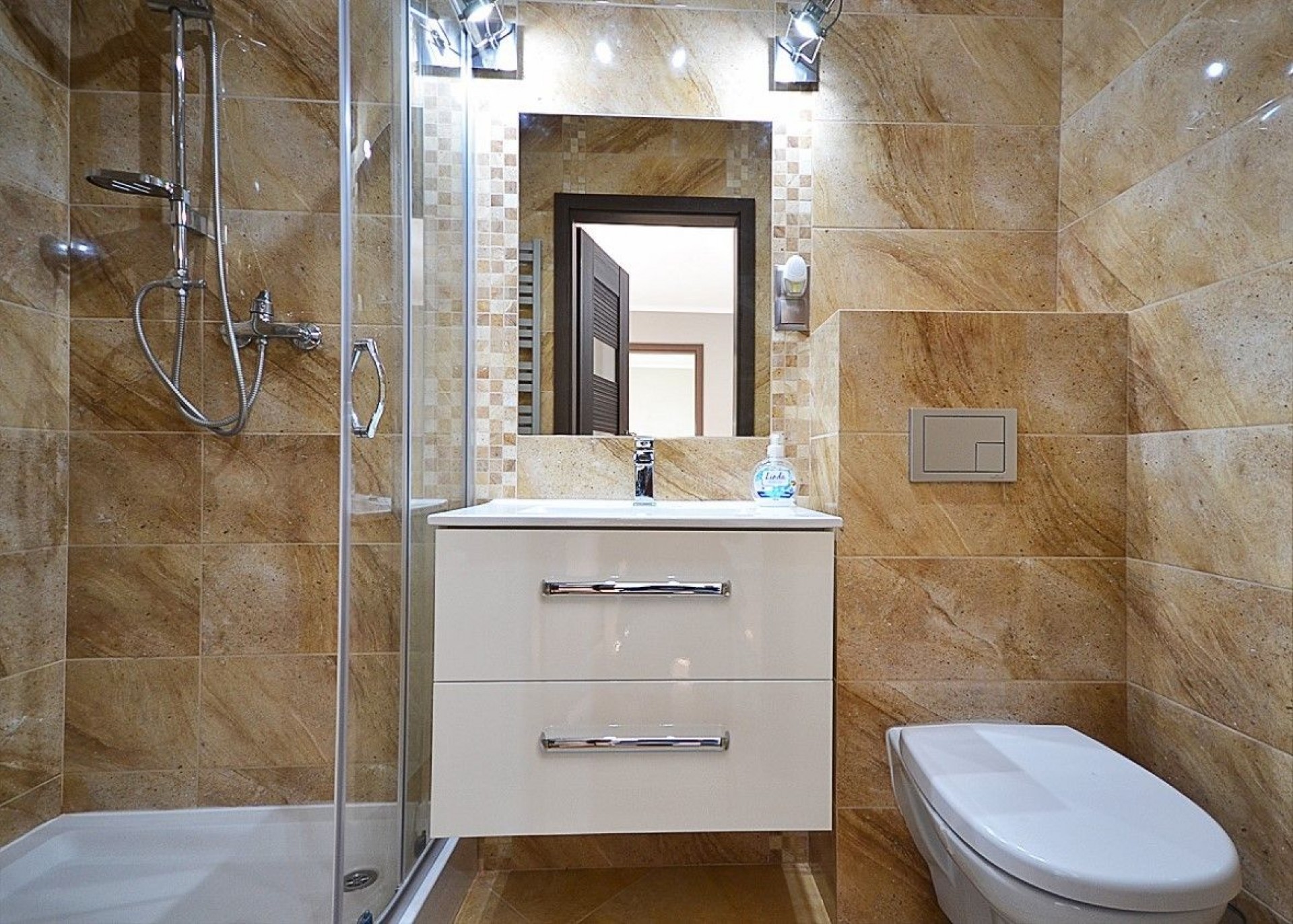 RK Pokoje i Apartamenty IZA