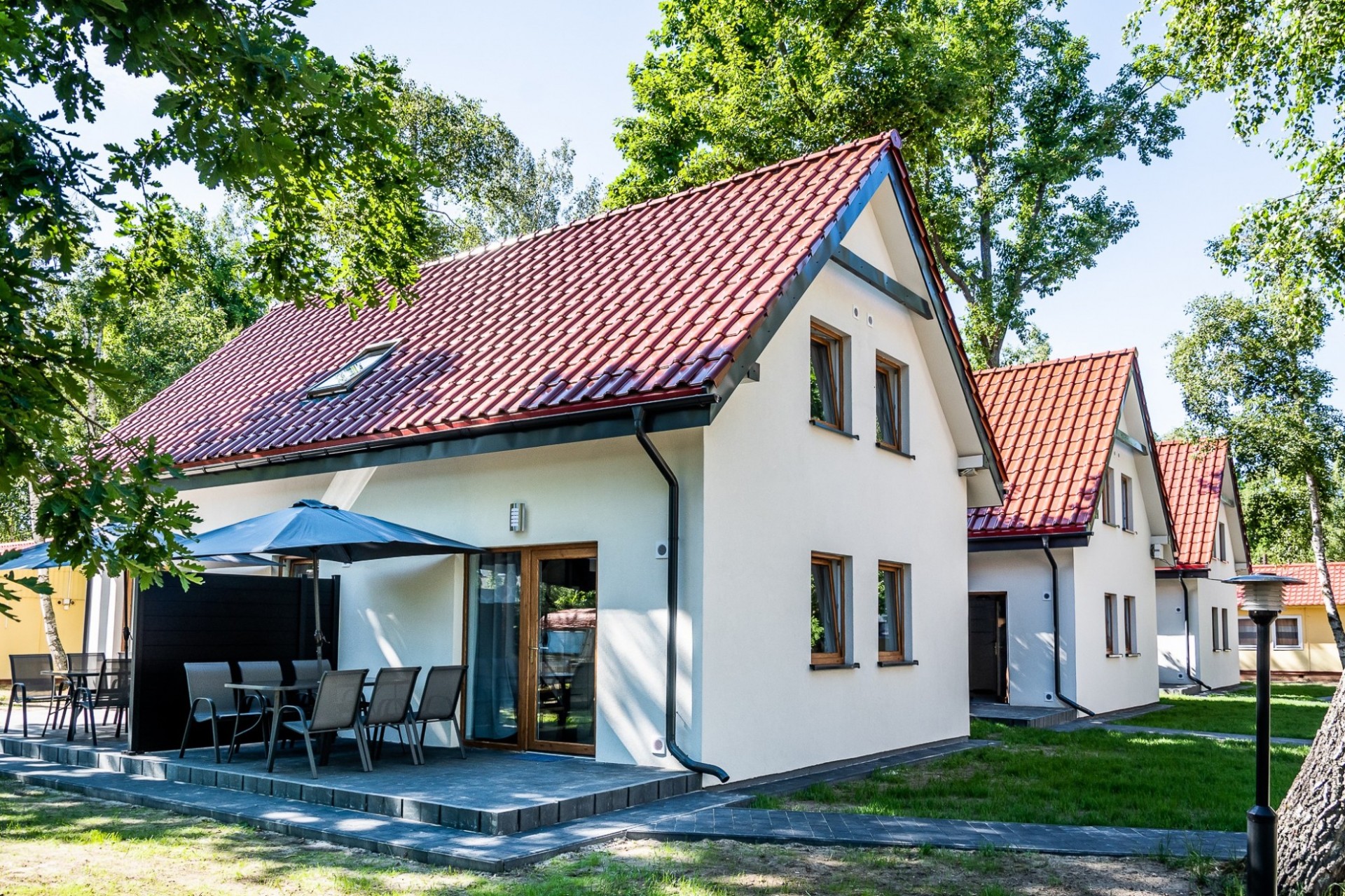 Domek piętrowy z dwiema łazienkami całoroczny - 2 sypialnie i salon