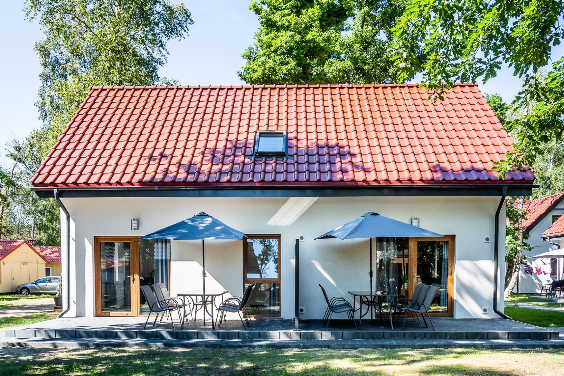 Domek piętrowy z dwiema łazienkami całoroczny - 2 sypialnie i salon