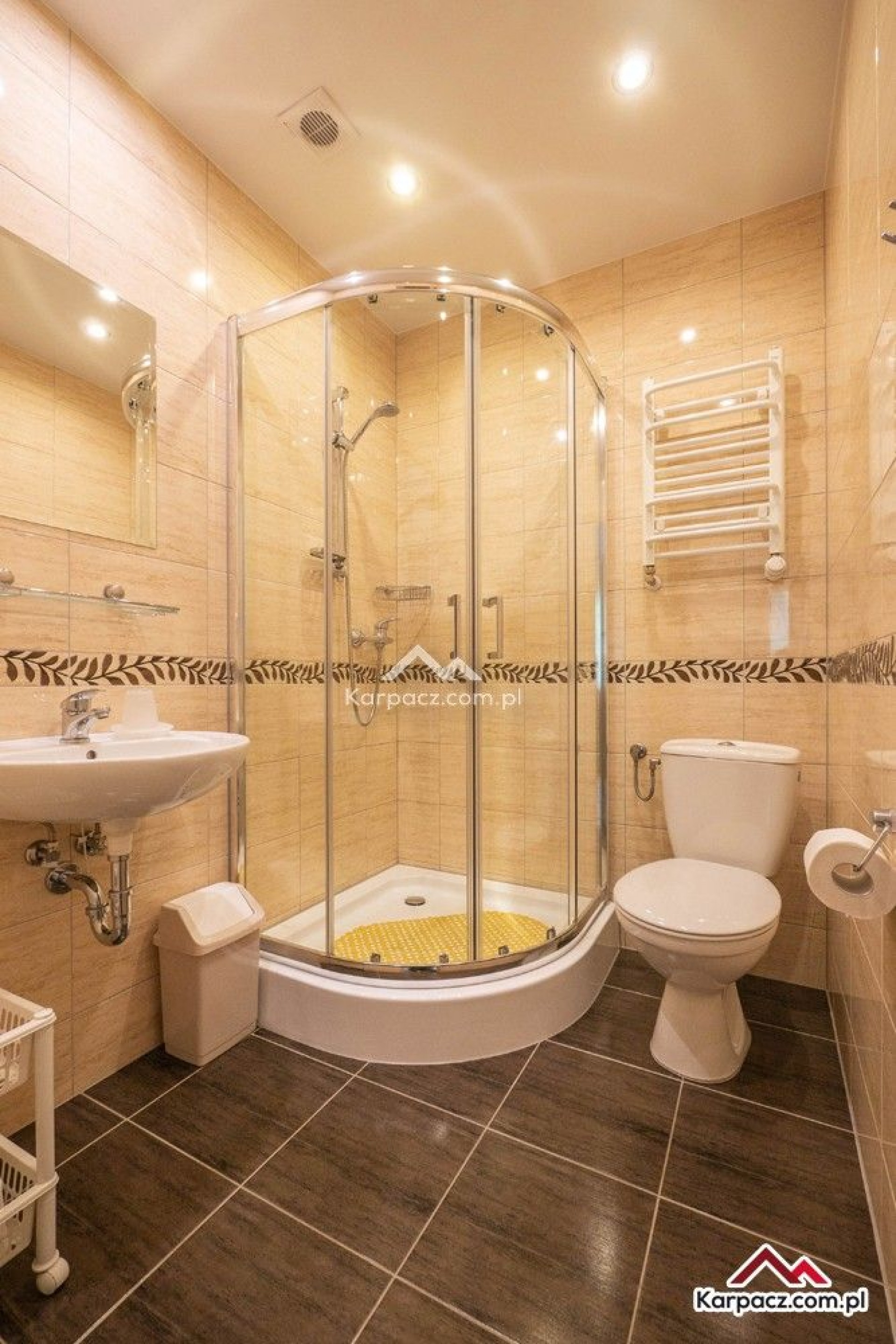 Apartamenty i Pokoje GAZDA