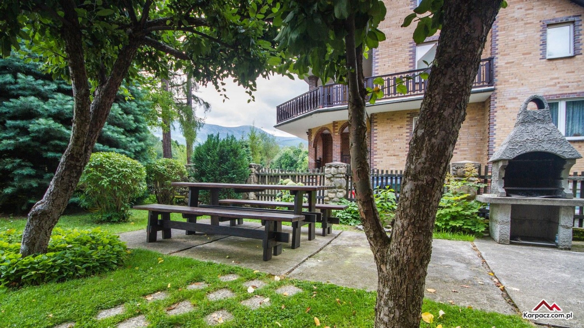 Apartamenty i Pokoje GAZDA