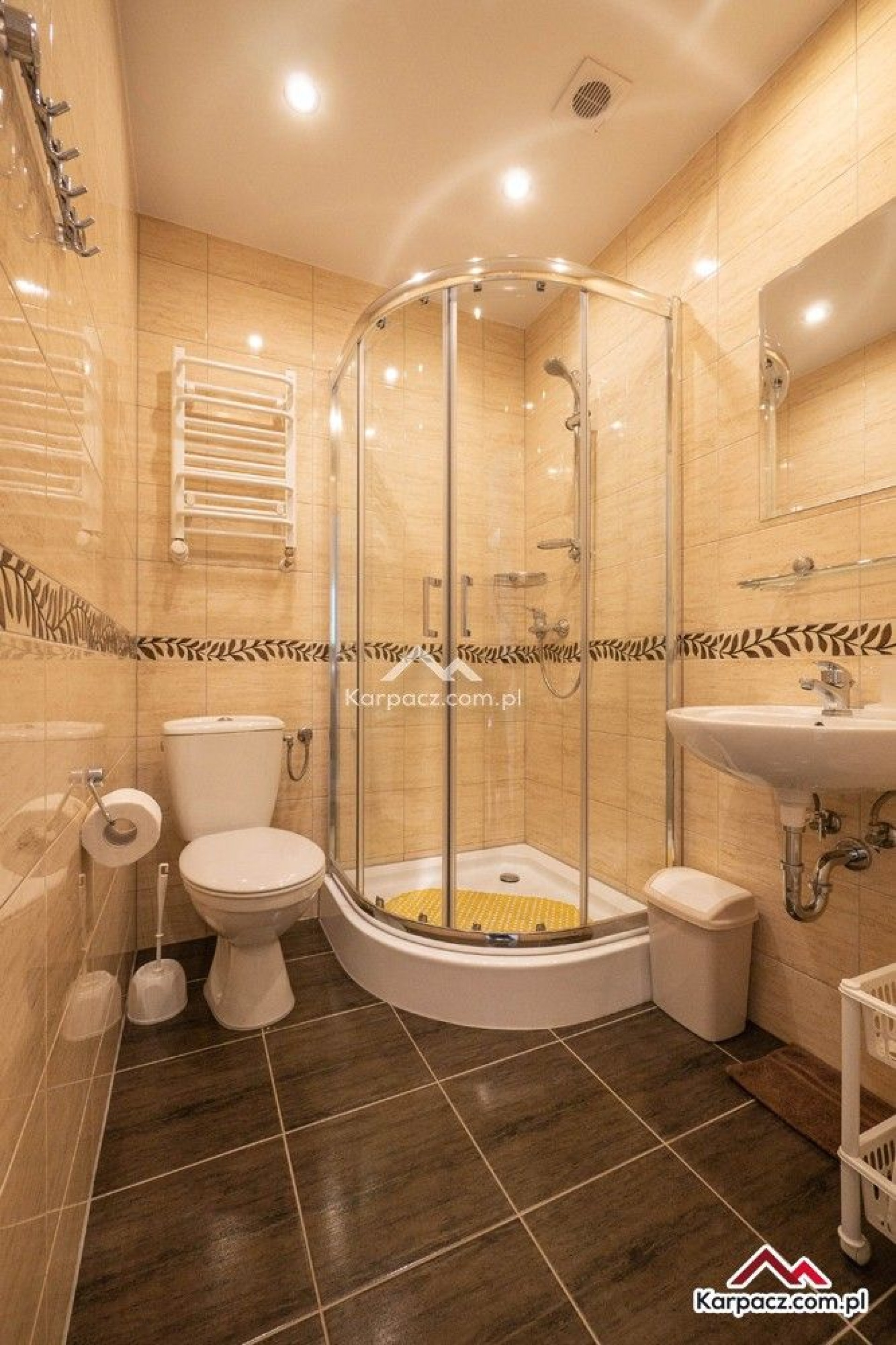 Apartamenty i Pokoje GAZDA