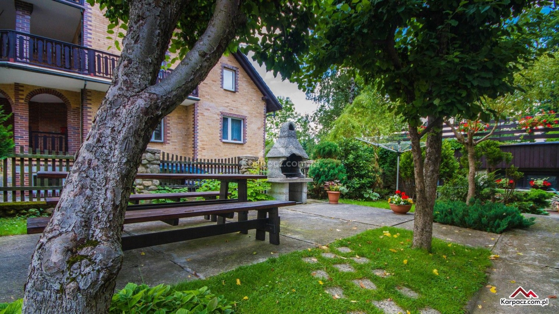 Apartamenty i Pokoje GAZDA
