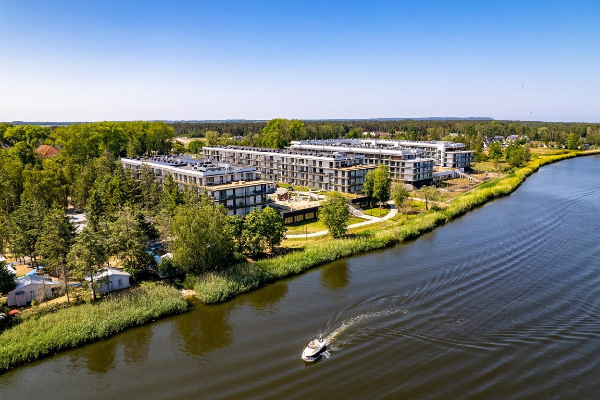 BRIDGE APARTMENTS Z BASENEM