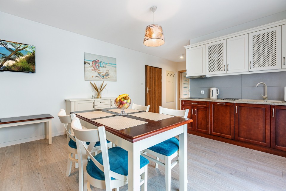 Apartament 4os.**