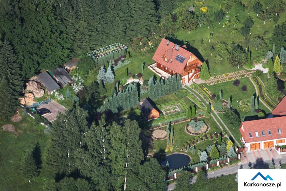 Domek w SŁONECZNYM OGRODZIE