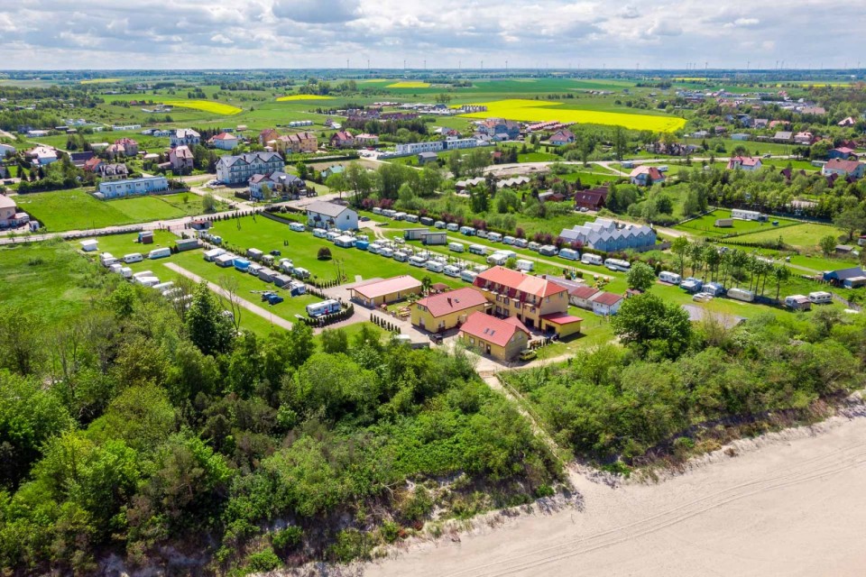 Pole Namiotowe i Pokoje U GIENIA